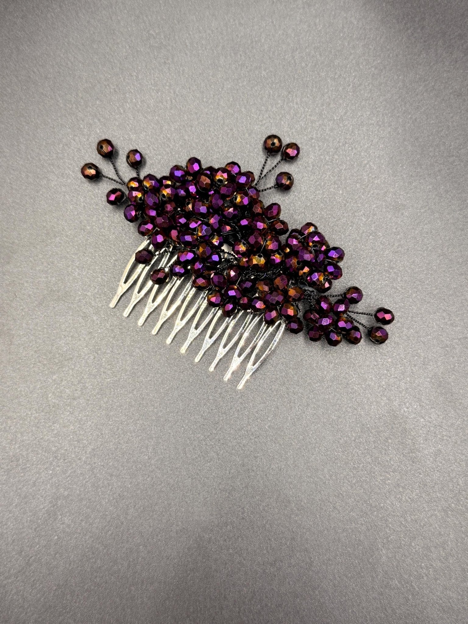 Braut Haarkamm in schimmerndem Violett - Bronze aus facettierten Kristallen handgefertigt ca. 10 cm - AVYRAA BRIDAL