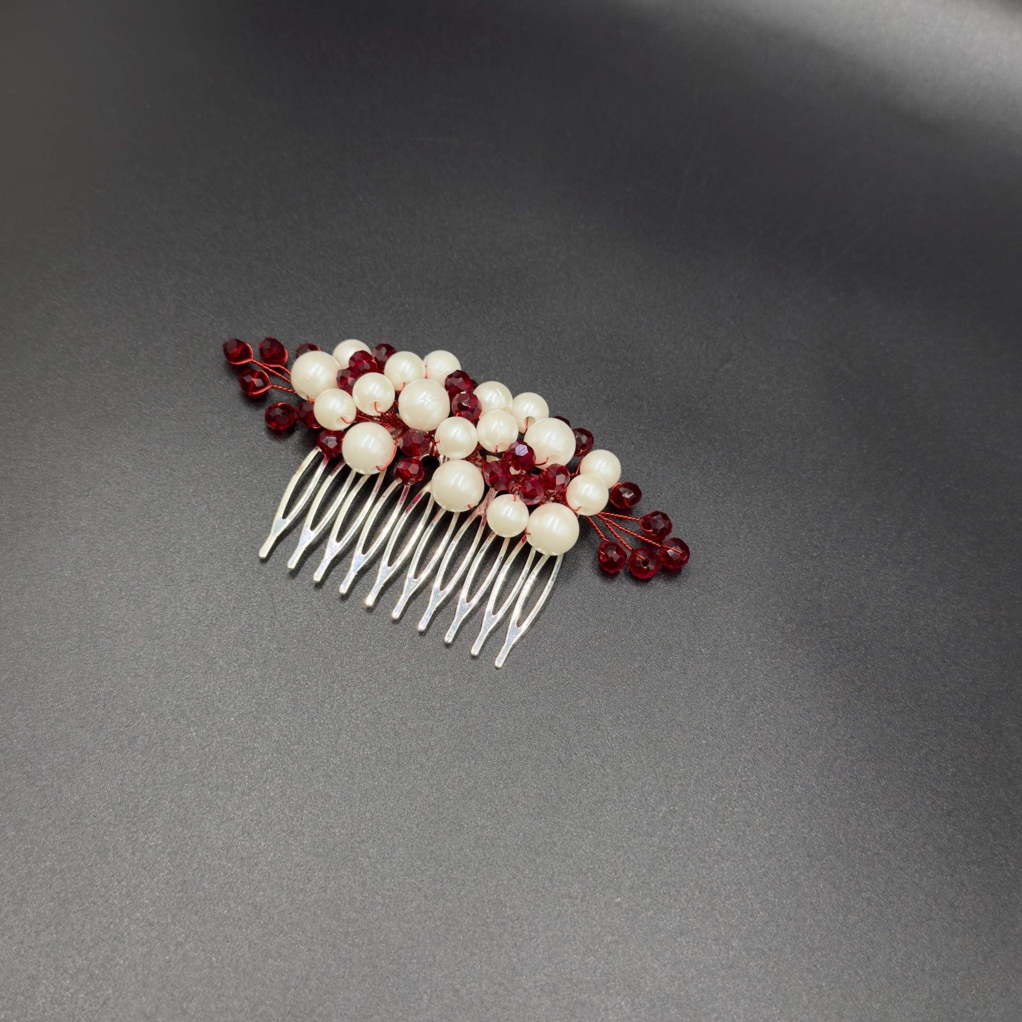 Braut Haarkamm Kristall Perlen Dunkelrot Draht Haarschmuck - AVYRAA BRIDAL