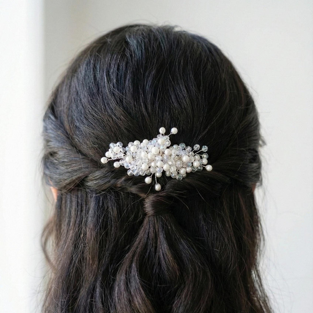Braut Haarkamm mit Kristallen und Perlen 10 cm - AVYRAA BRIDAL