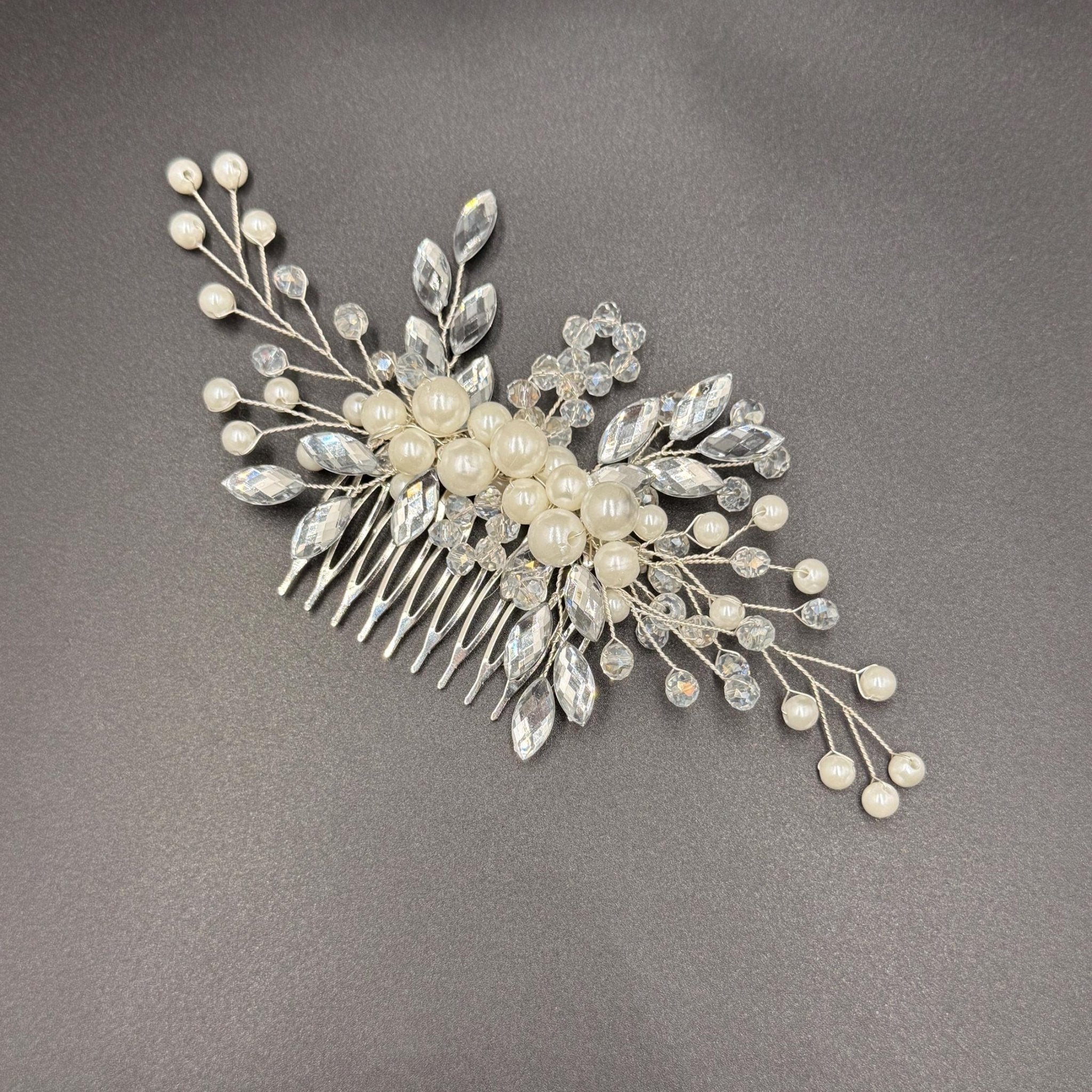 Braut Haarkamm mit Kristallen und Perlen 16 cm - AVYRAA BRIDAL