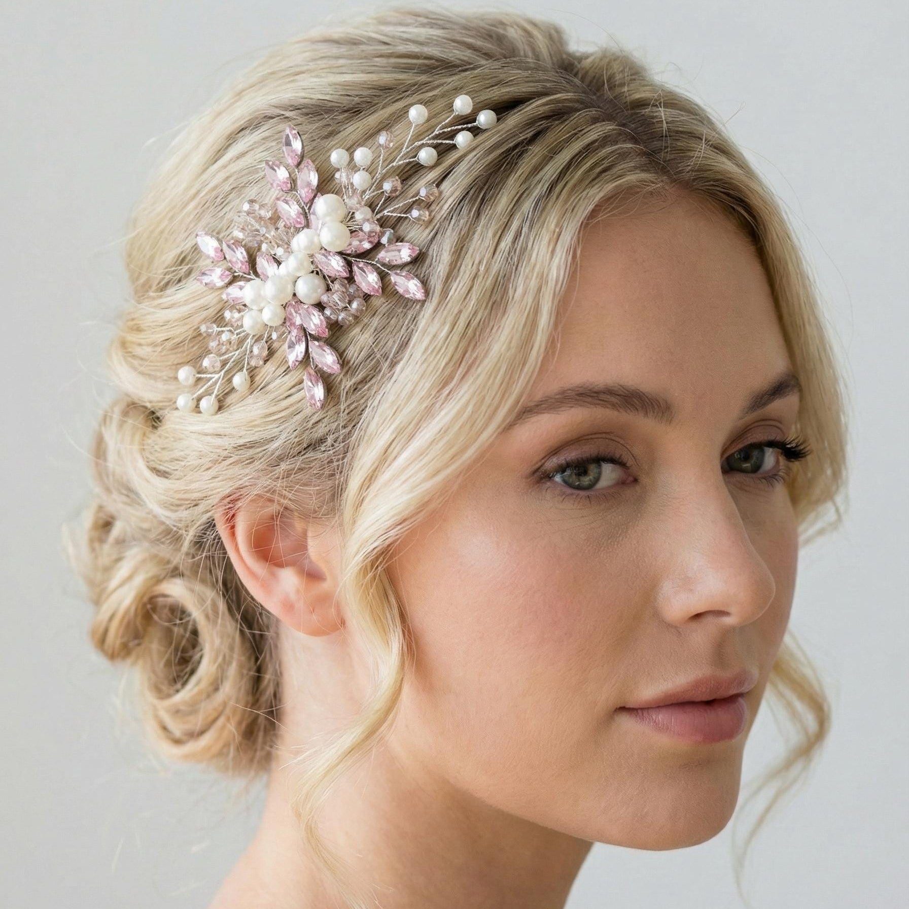 Braut Haarkamm mit Kristallen und Perlen 16 cm - AVYRAA BRIDAL