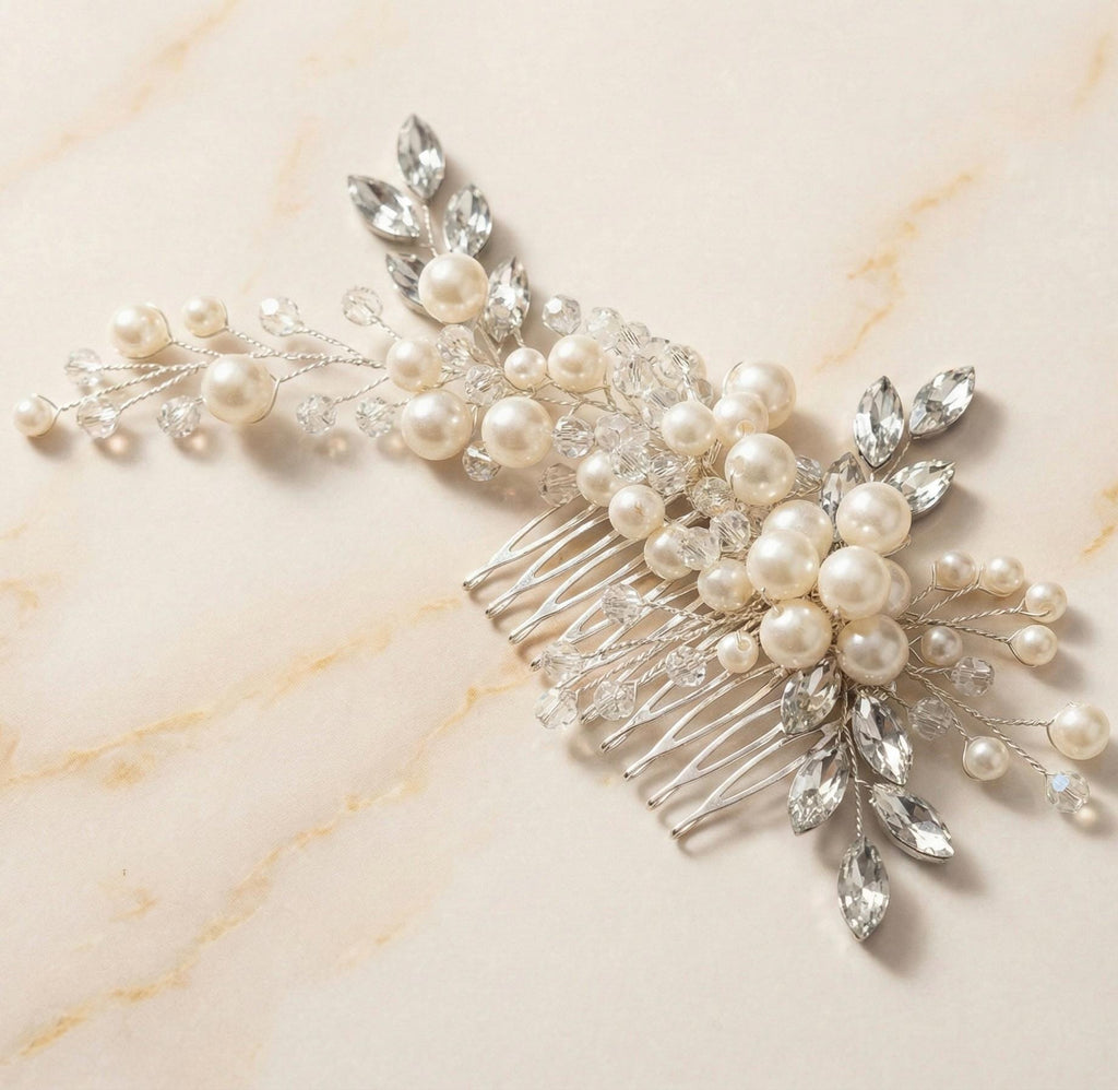 Braut Haarkamm mit Perlen und klaren Kristallen - AVYRAA BRIDAL