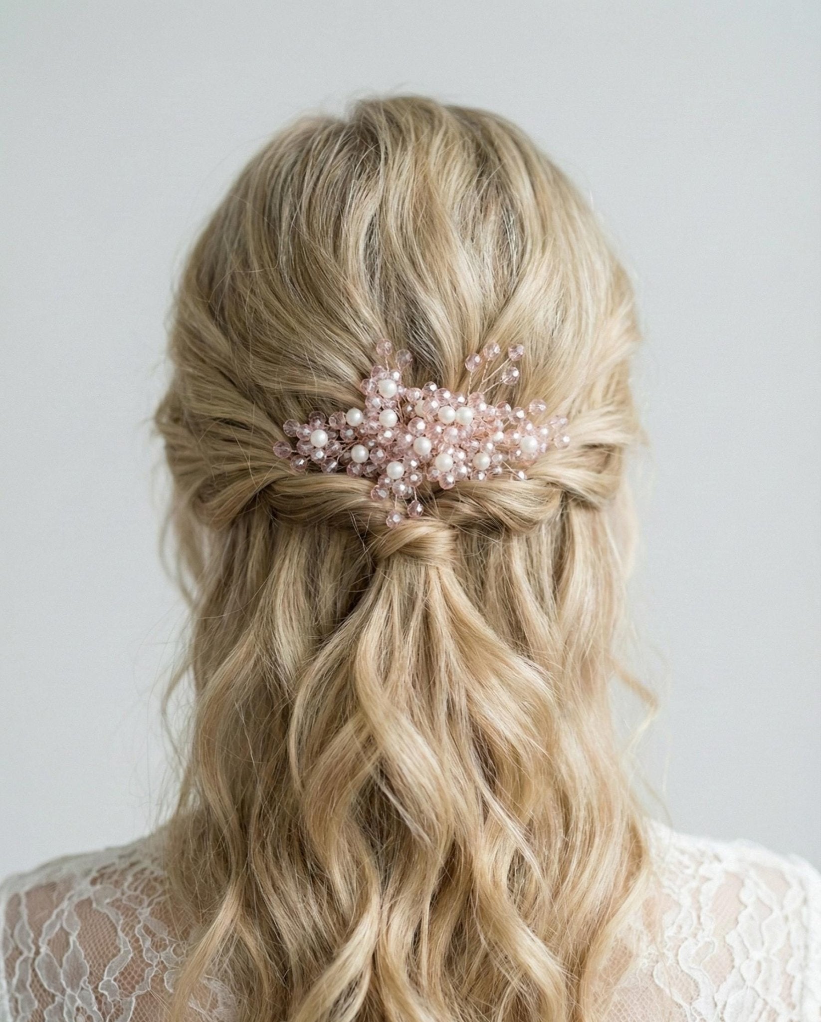 Braut Haarkamm Rosé mit Perlen und facettierten Kristallen handgefertigt elegant ca. 10 cm - AVYRAA BRIDAL