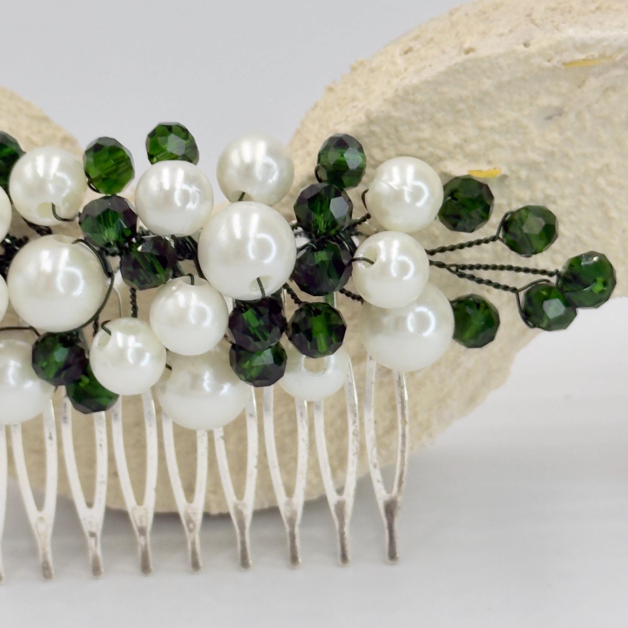 Braut Haarkamm Smaragdgrün Kristall Draht Haarschmuck - AVYRAA BRIDAL