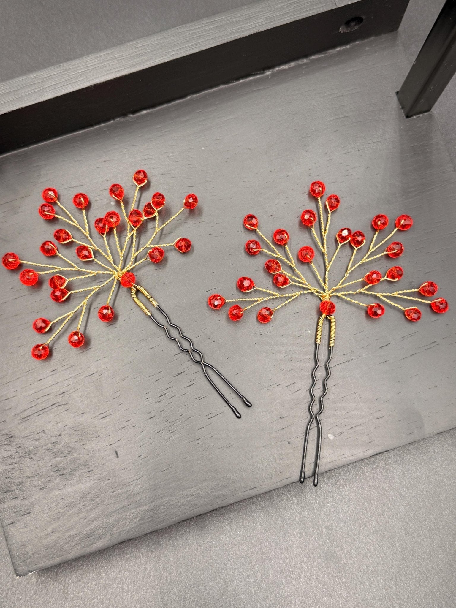 Braut Haarnadeln Rot Kristall Golddraht Rotdraht Strass Haarschmuck - AVYRAA BRIDAL
