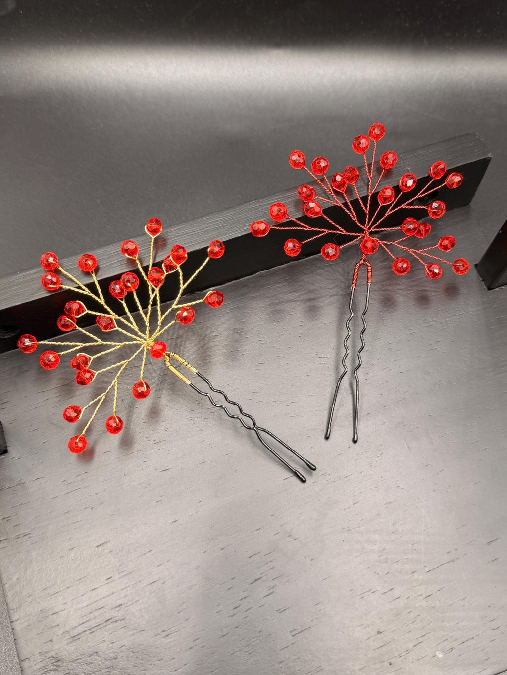 Braut Haarnadeln Rot Kristall Golddraht Rotdraht Strass Haarschmuck - AVYRAA BRIDAL