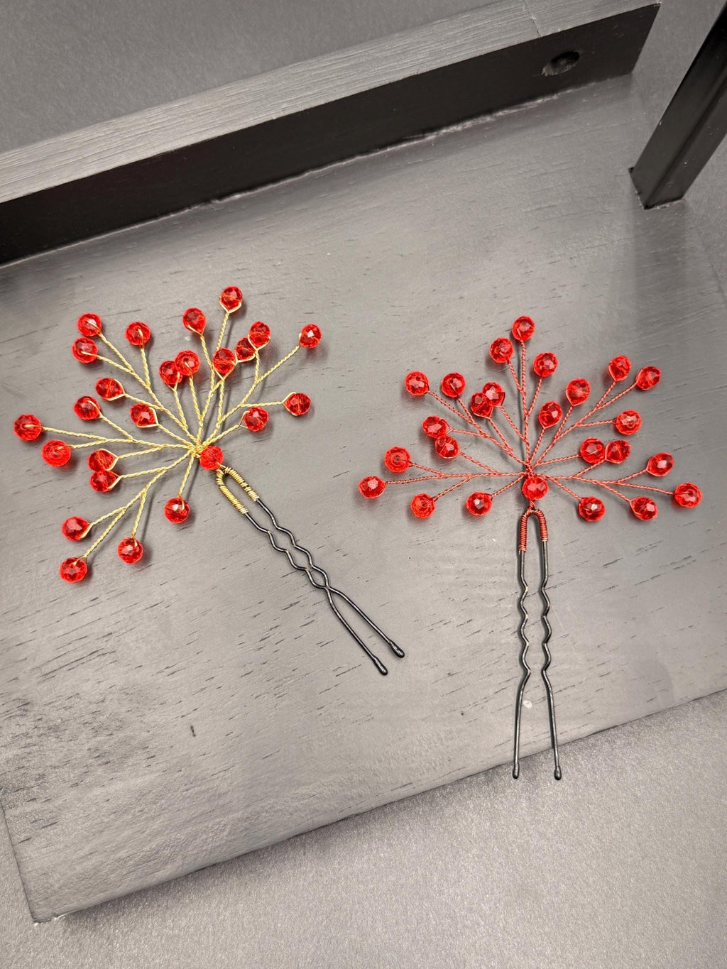 Braut Haarnadeln Rot Kristall Golddraht Rotdraht Strass Haarschmuck - AVYRAA BRIDAL