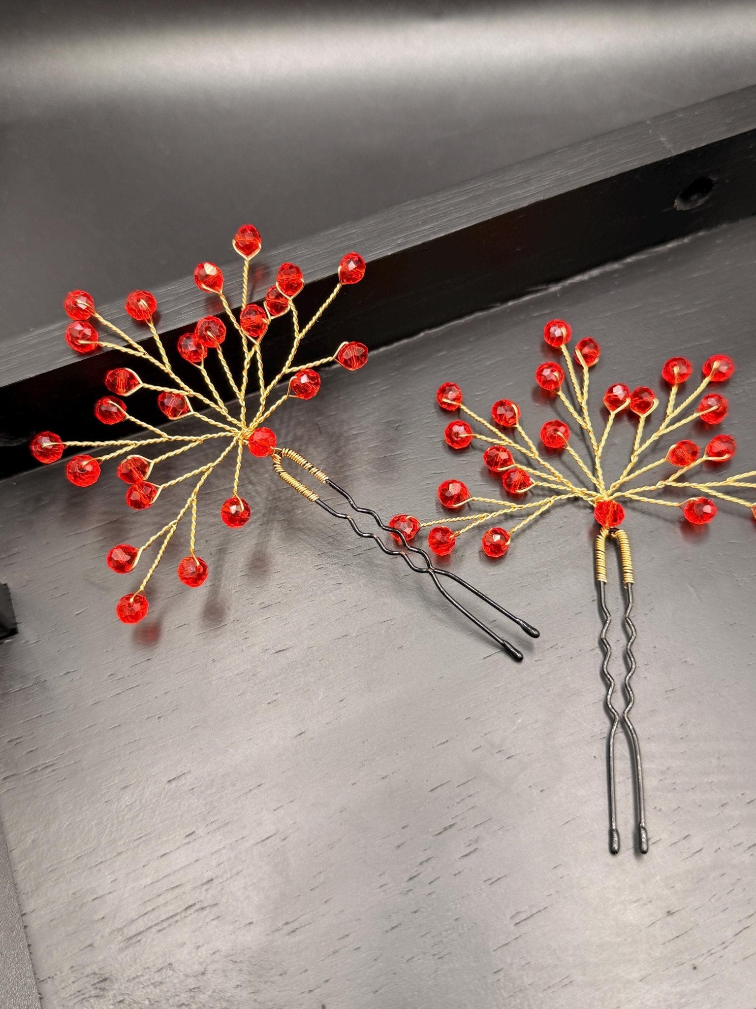 Braut Haarnadeln Rot Kristall Golddraht Rotdraht Strass Haarschmuck - AVYRAA BRIDAL