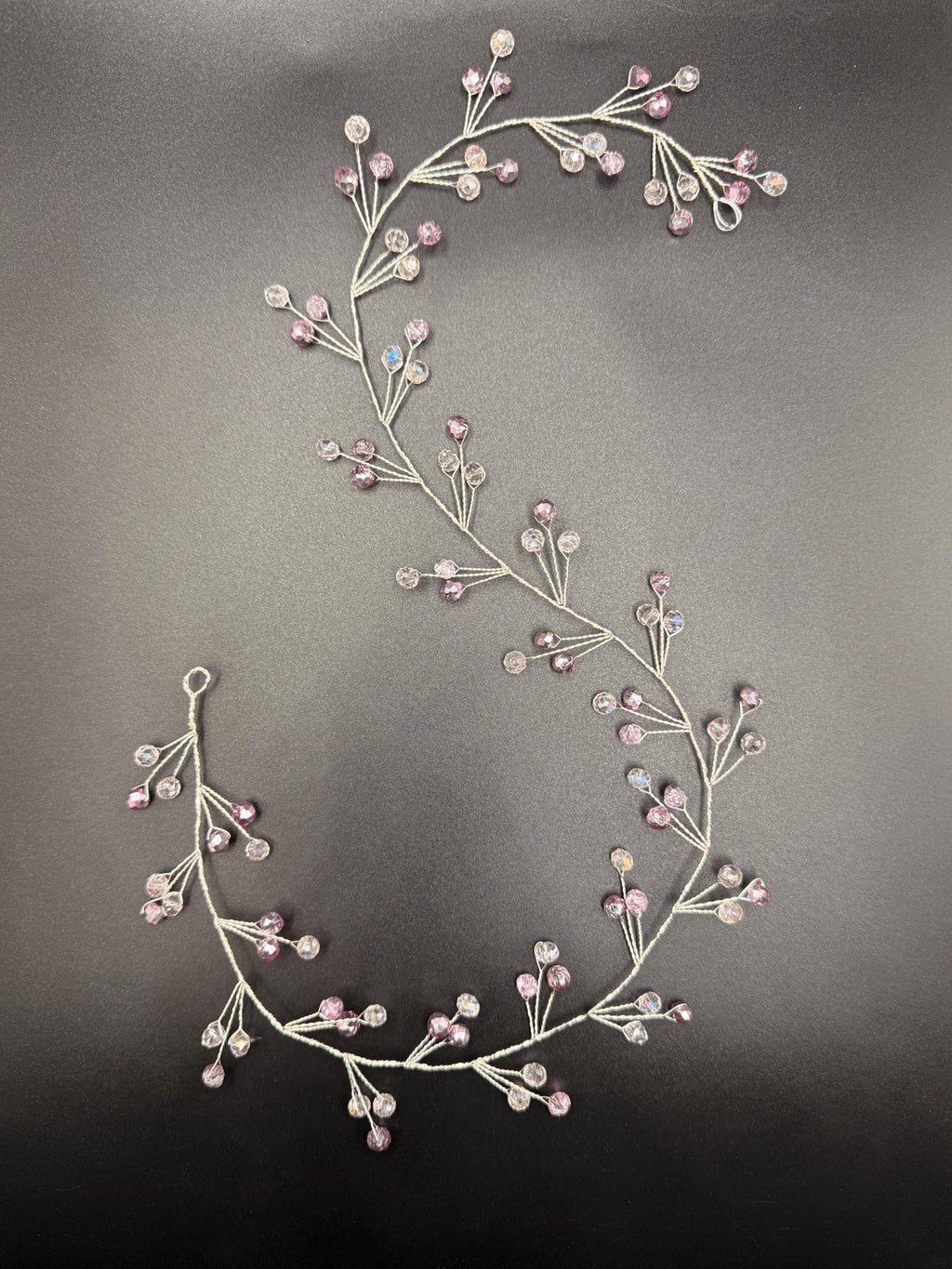 Braut Haarschmuck Kristall Hair Vine – Silberdraht mit hellrosa & dunkelrosa Kristallen, flexibel 8–30 Inc - AVYRAA BRIDAL
