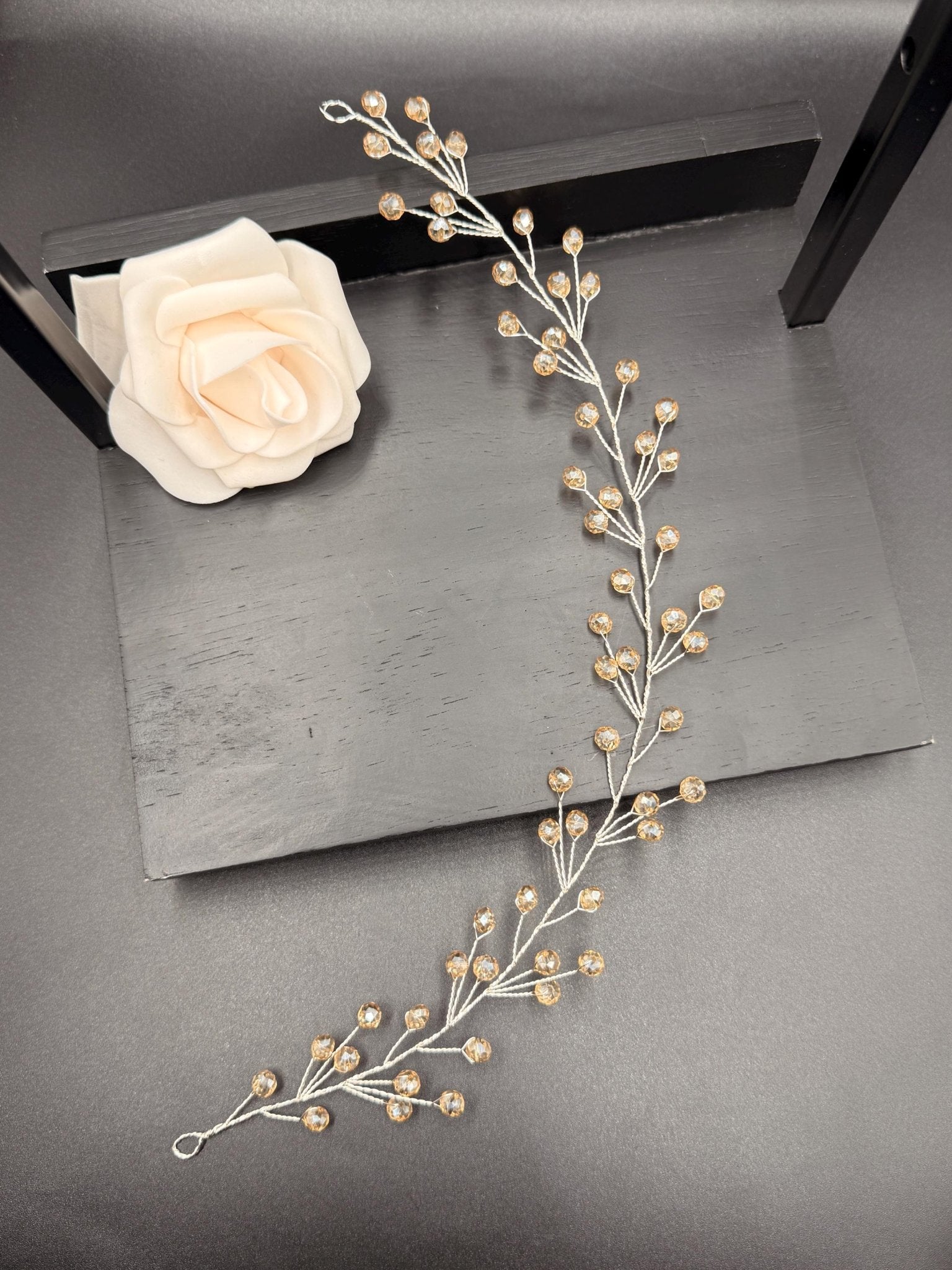 Braut Hair Vine Gold Kristall Glasperlen Flexibel Haarschmuck - AVYRAA BRIDAL