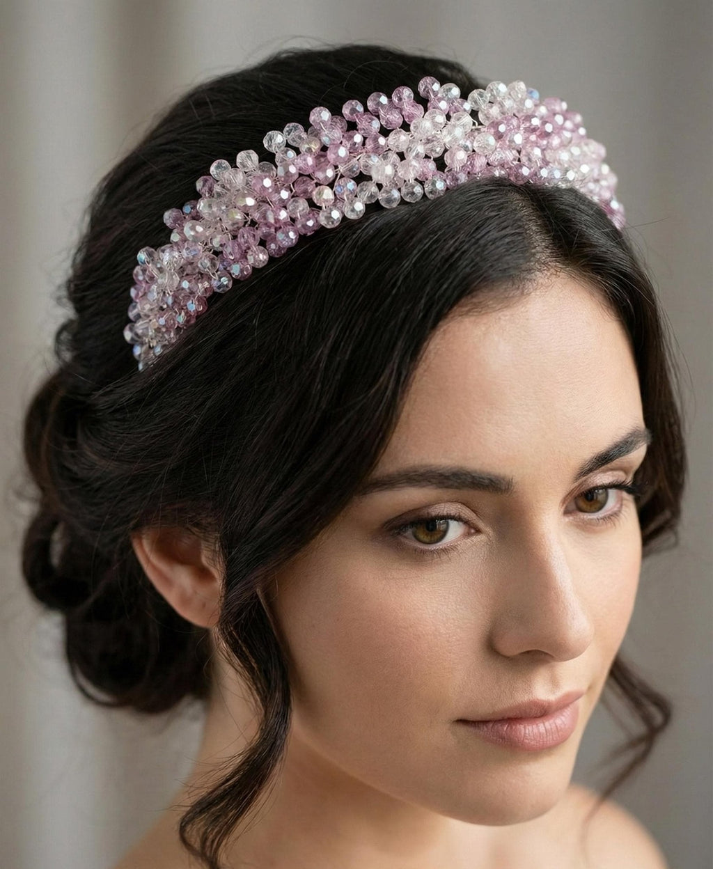 Braut Tiara aus Kristall in Rosa – Handgefertigter Kristall Haarreif für Hochzeit, romantischer Braut Haarschmuck - AVYRAA BRIDAL