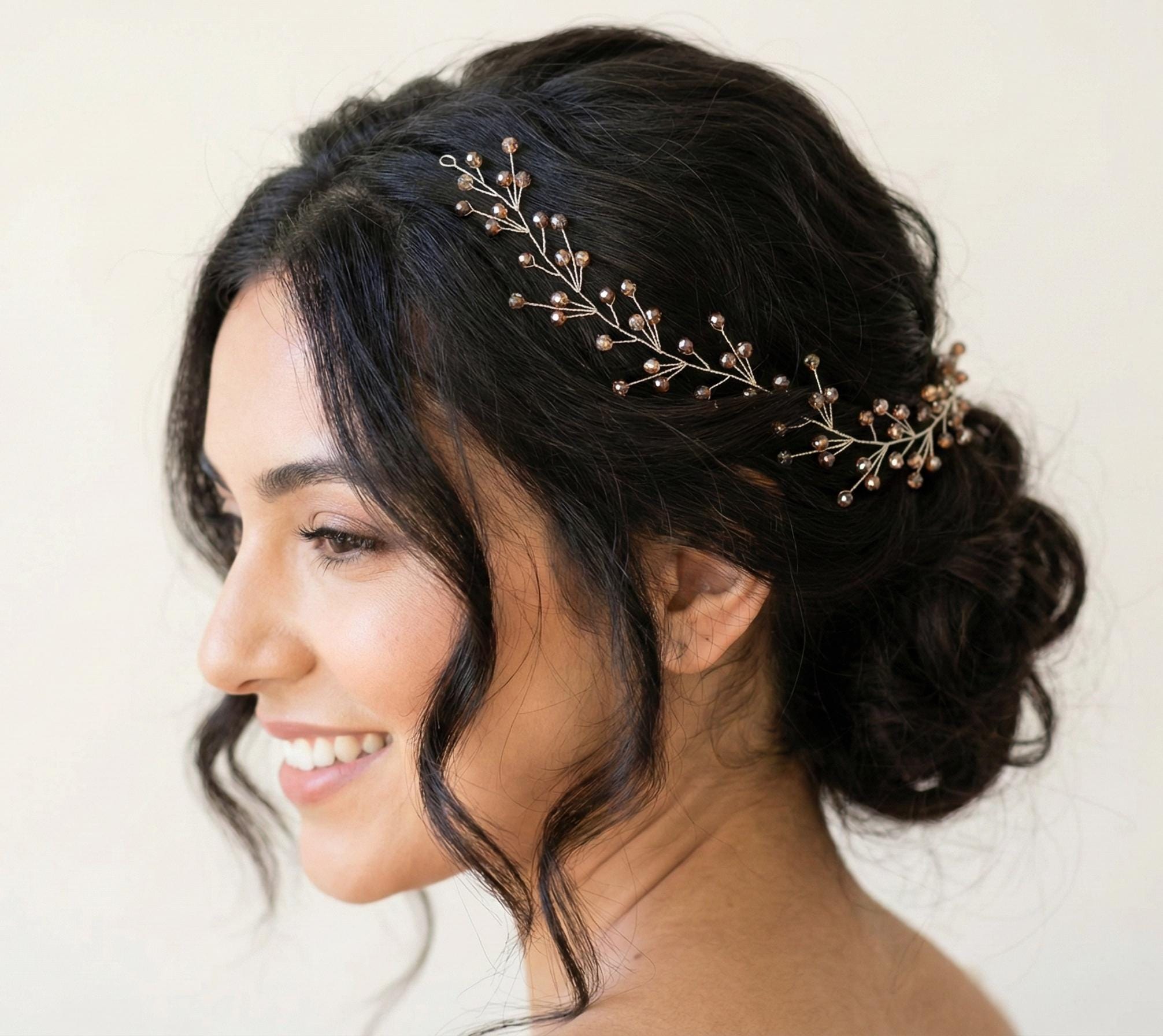 Champagner Kristall Braut Haarschmuck, Handgemachte flexible Haarranke mit Silberdraht, Champagne Crystal Bridal Hair Vine - AVYRAA BRIDAL