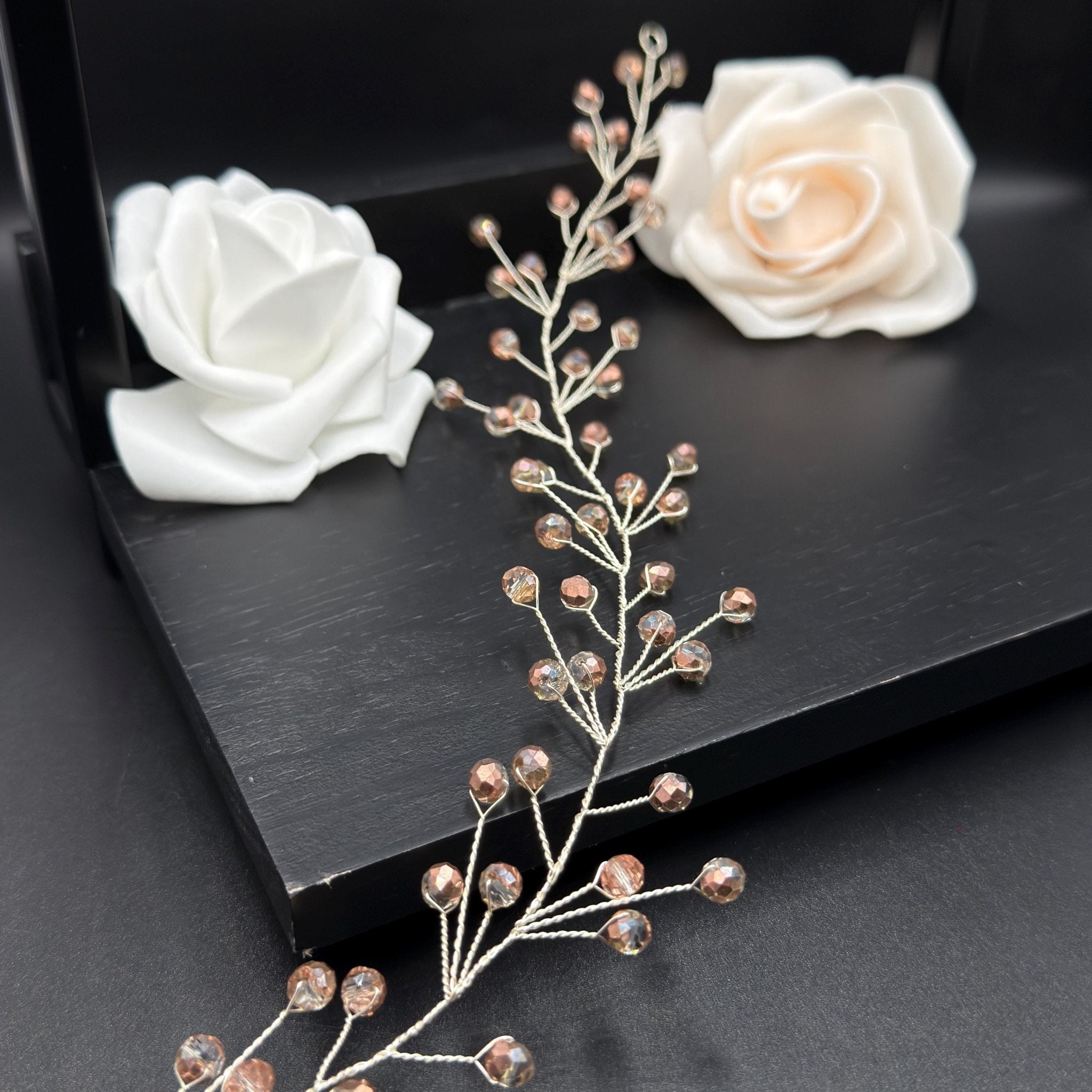 Champagner Kristall Braut Haarschmuck, Handgemachte flexible Haarranke mit Silberdraht, Champagne Crystal Bridal Hair Vine - AVYRAA BRIDAL