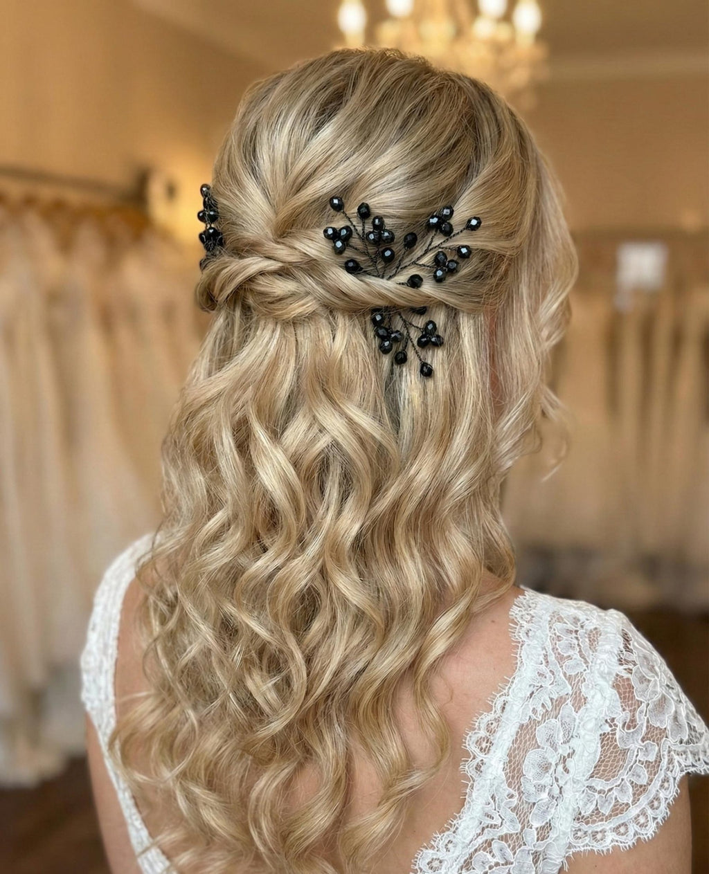 Dunkelblaue Kristall Haarnadeln in Navy – handgefertigter Brautschmuck mit schwarzem Draht - AVYRAA BRIDAL