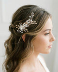Eleganter Braut Haarkamm mit Perlen und Kristallen für Hochzeitsfrisuren - AVYRAA BRIDAL
