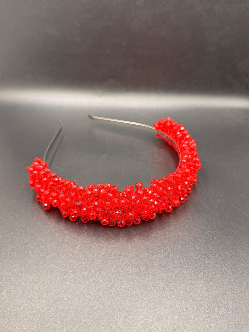 Eleganter Kristall Haarreif in Rot – Luxuriöses Diadem für Hochzeit und Abendlook - AVYRAA BRIDAL
