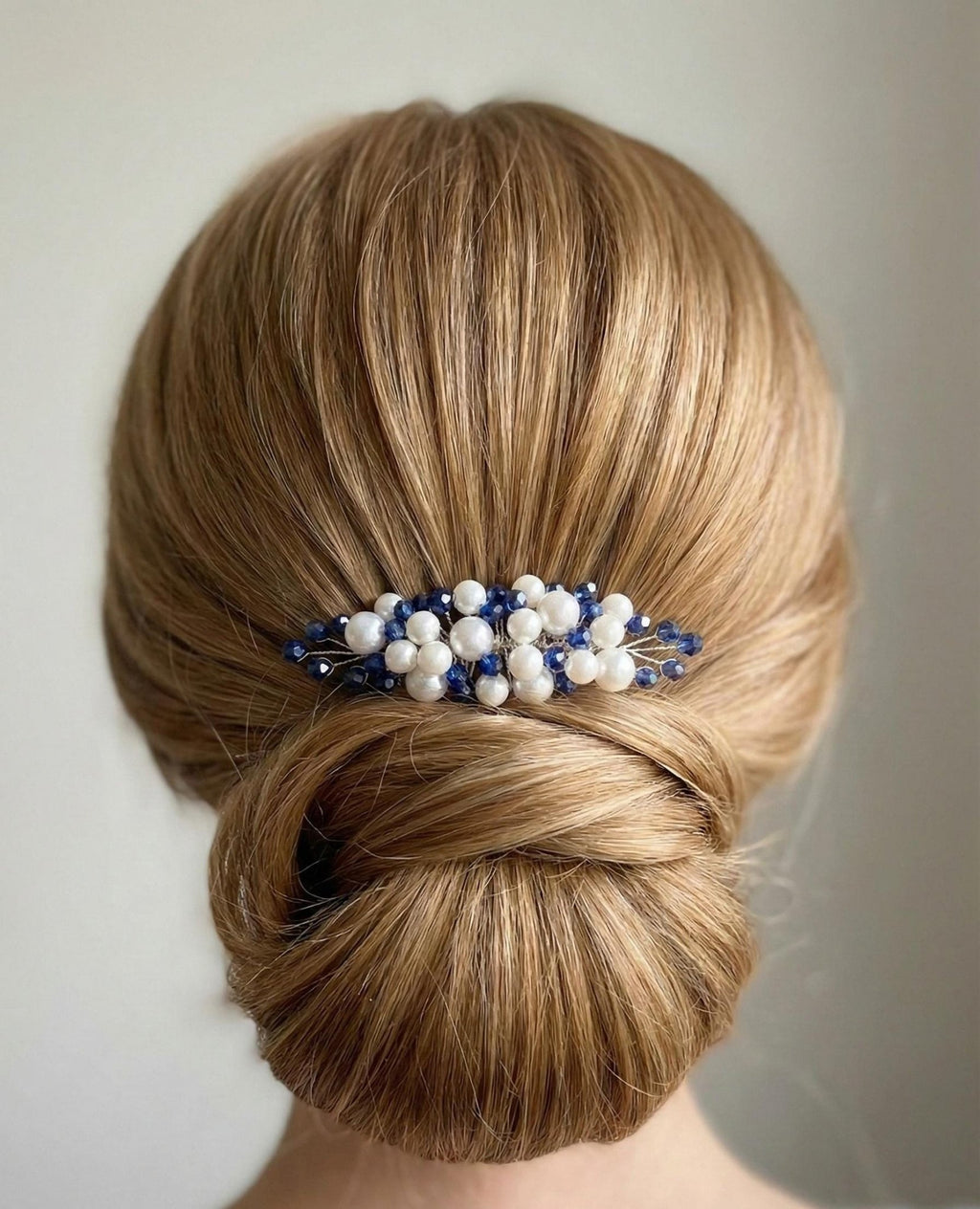 Elfenbein Haarkamm mit Saphirblau Kristallen Silber Braut Accessoire, Elegant Frisur Schmuck Handgefertigter Vintage Kamm für Hochzeit, - AVYRAA BRIDAL