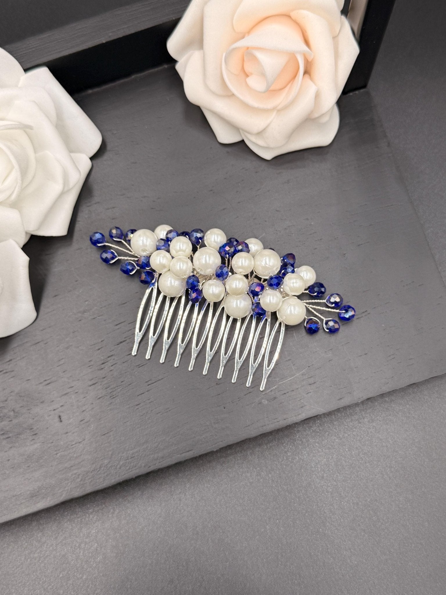 Elfenbein Haarkamm mit Saphirblau Kristallen Silber Braut Accessoire, Elegant Frisur Schmuck Handgefertigter Vintage Kamm für Hochzeit, - AVYRAA BRIDAL