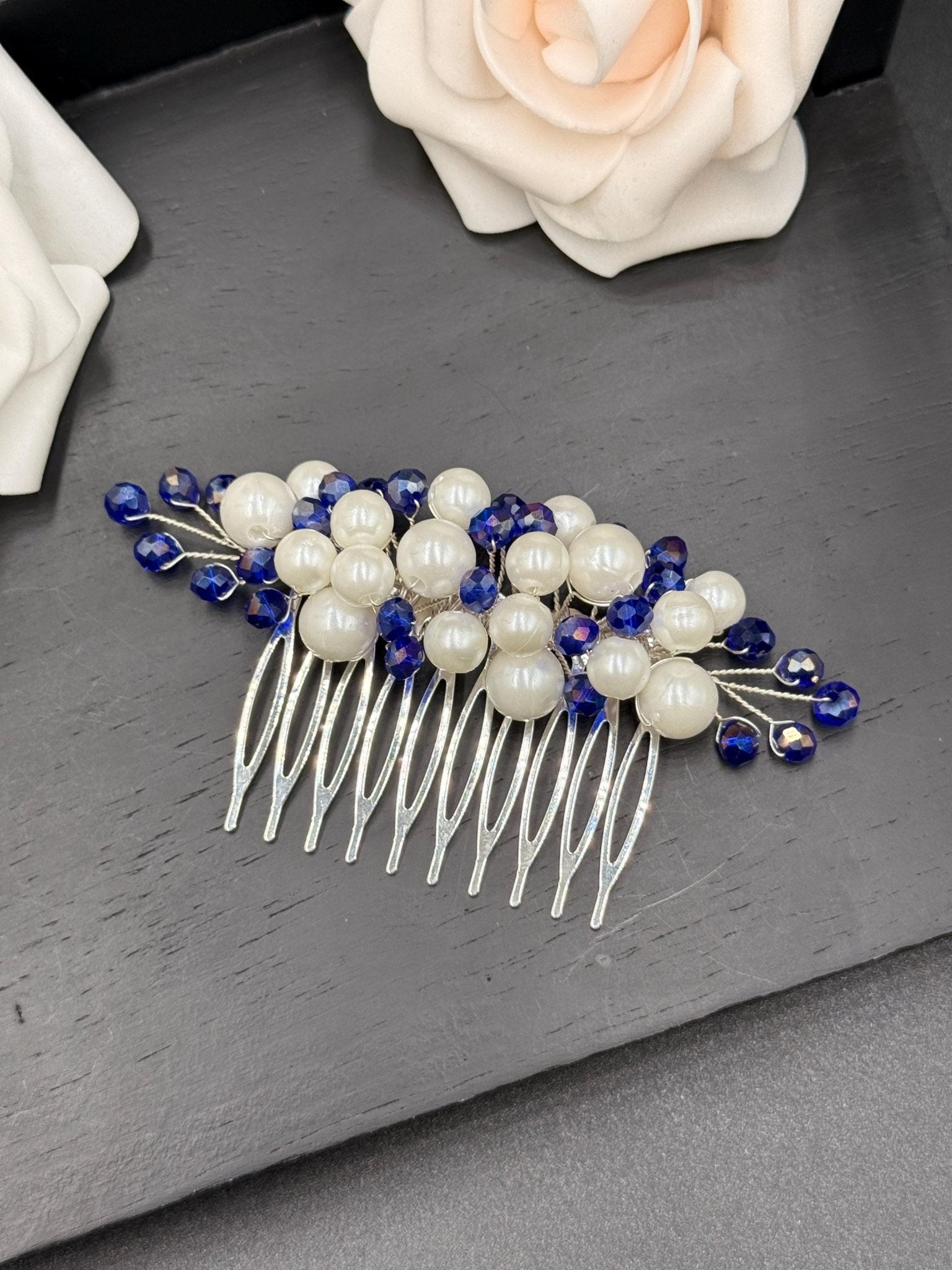 Elfenbein Haarkamm mit Saphirblau Kristallen Silber Braut Accessoire, Elegant Frisur Schmuck Handgefertigter Vintage Kamm für Hochzeit, - AVYRAA BRIDAL