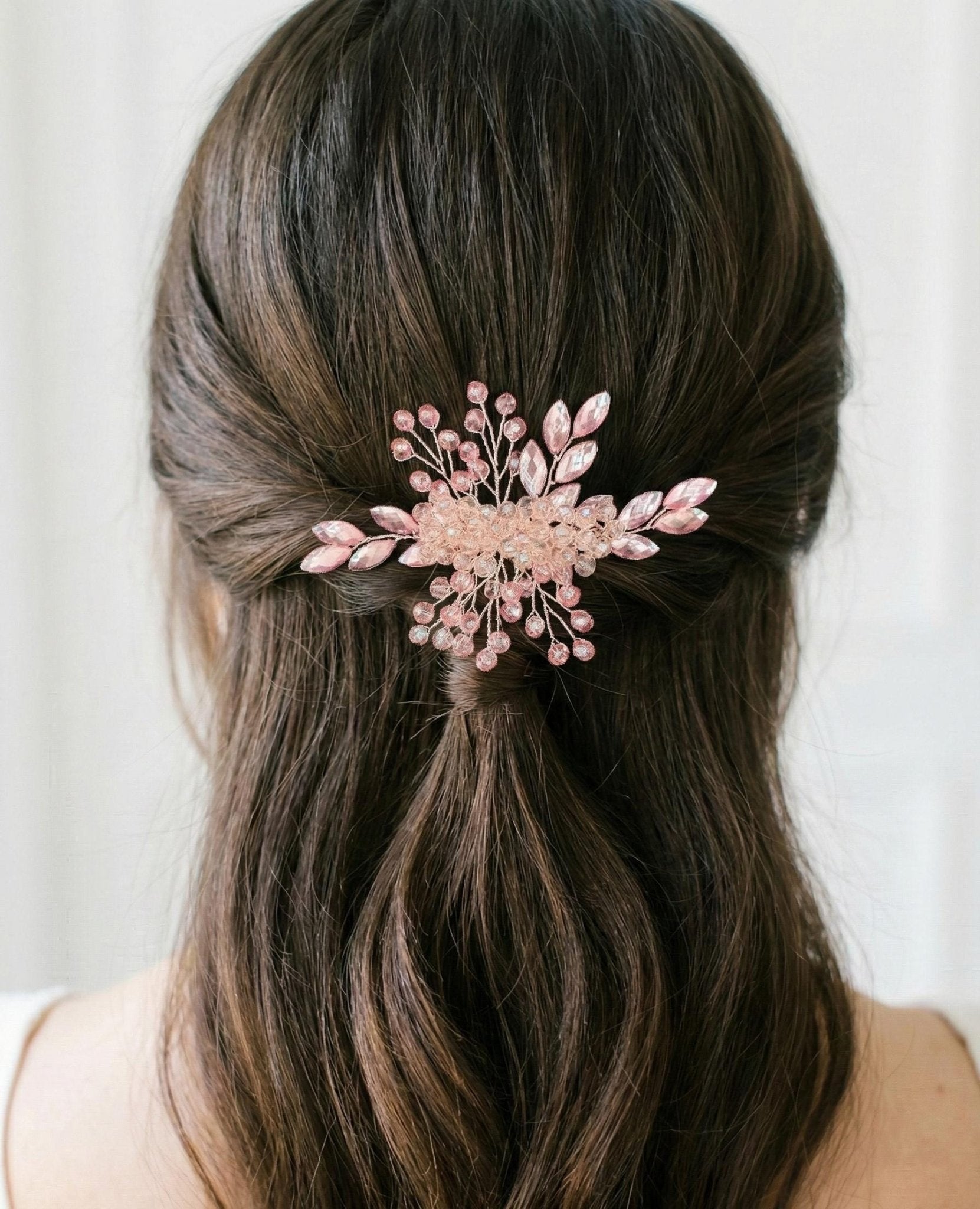 Exklusiver Brauthaarkamm mit Kristallsteinen – handgemachter Haarschmuck - AVYRAA BRIDAL