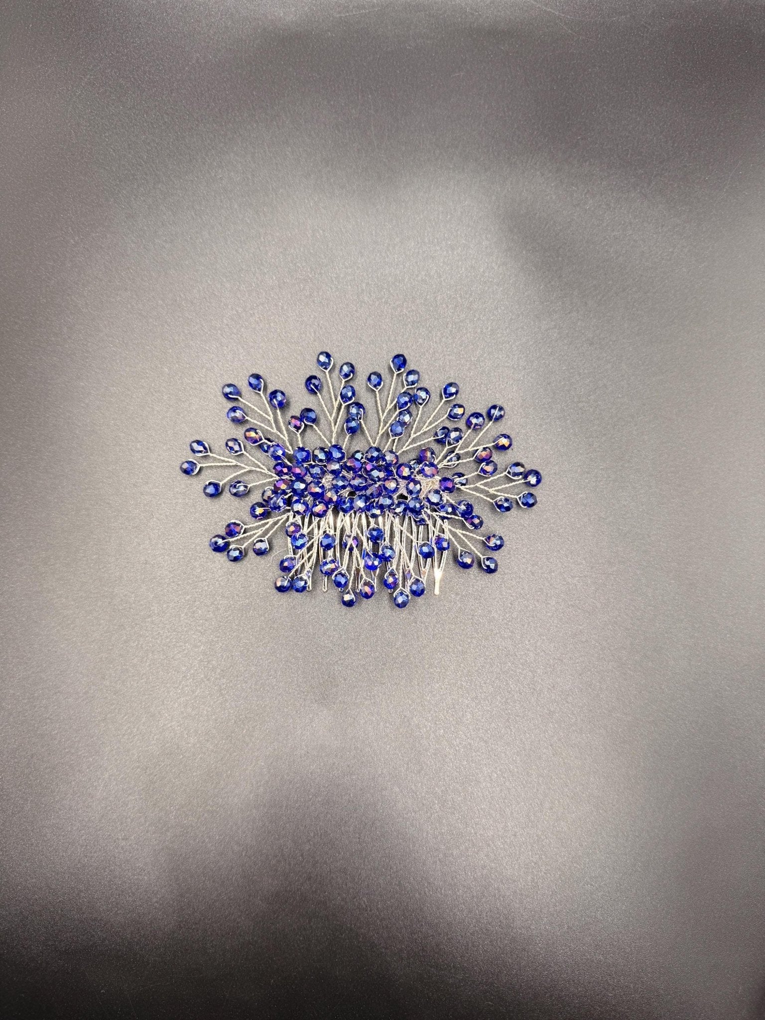 Feiner Kristall Haarkamm als eleganter Braut Haarschmuck - AVYRAA BRIDAL