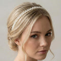 Feiner Perlen Haarreif für schlichte Brautfrisuren - AVYRAA BRIDAL