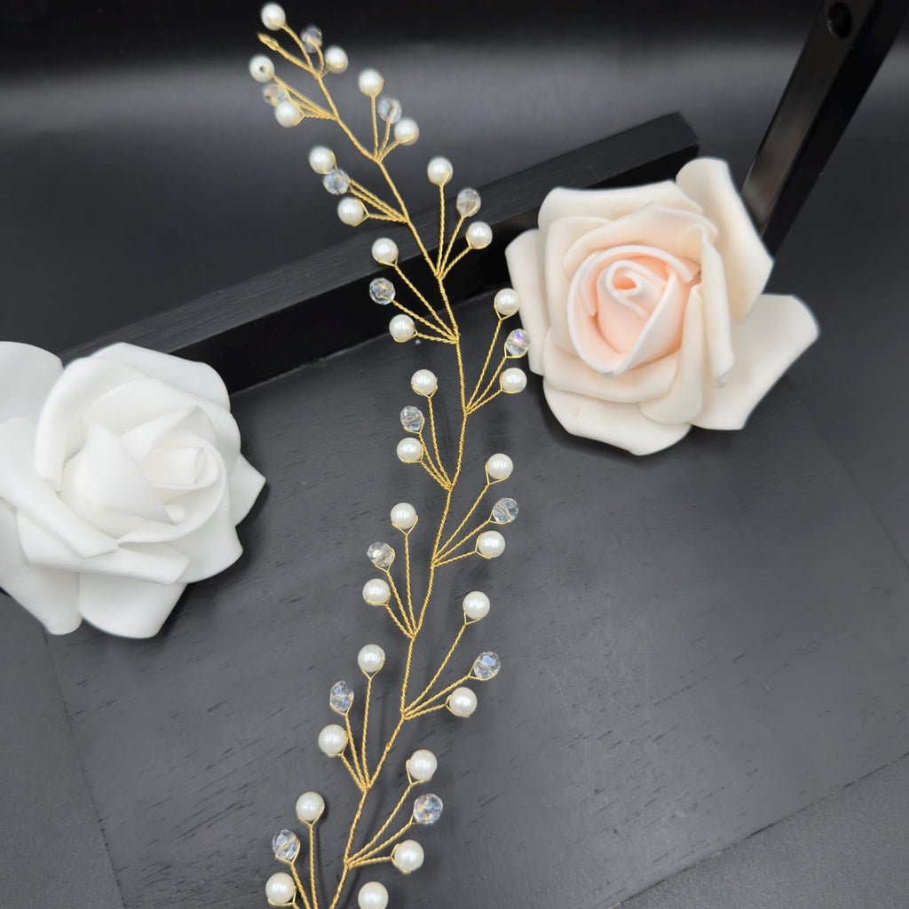 Flexible Haarranke mit Kristallen und runden Perlen - AVYRAA BRIDAL