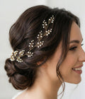 Flexible Perlen Haarranke in Gold oder Silber für Bräute - AVYRAA BRIDAL