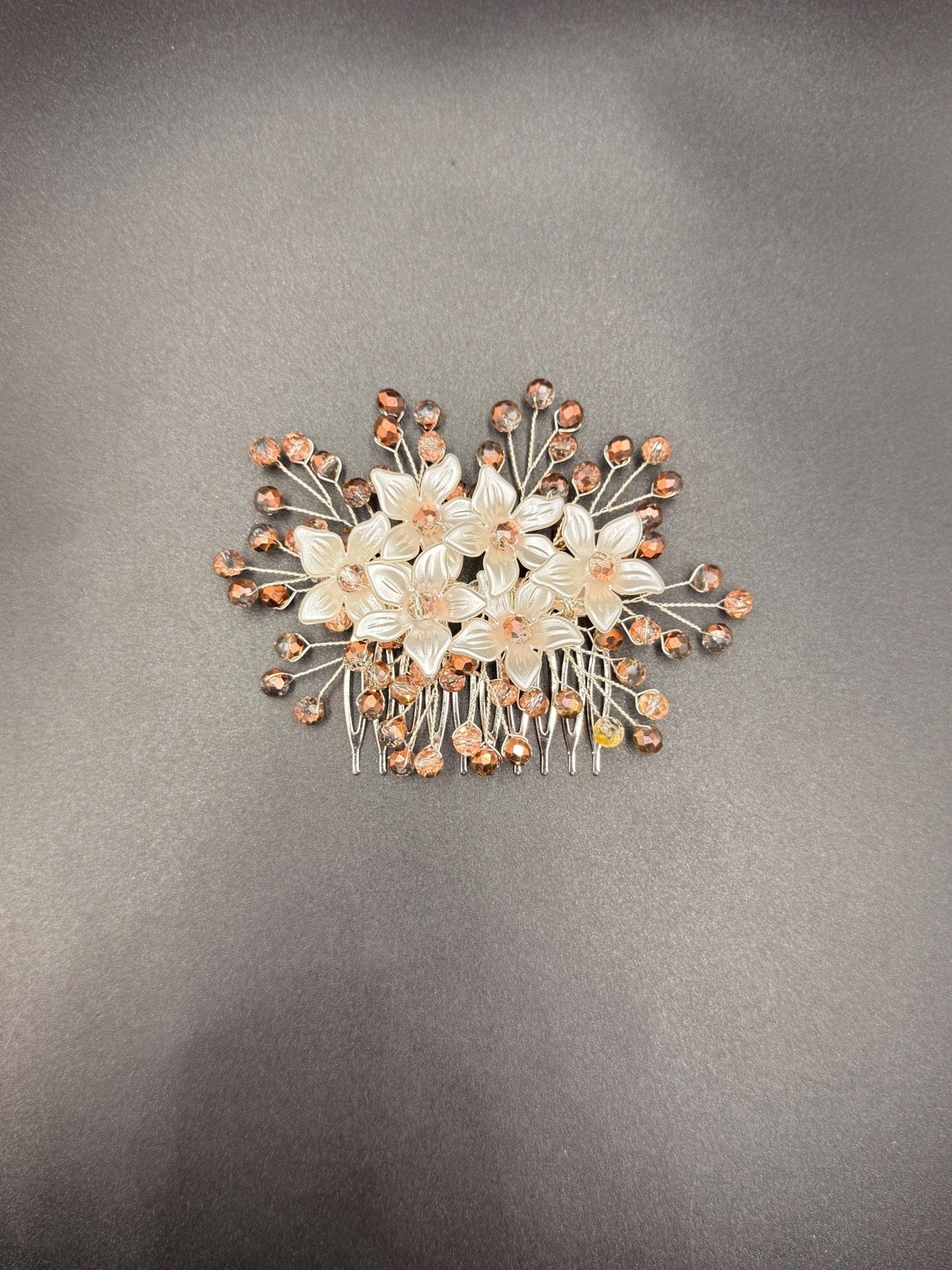 Floraler Kristall - Haarkamm in Champagner - Kupfer – Eleganter Brautschmuck für Hochzeit & festliche Anlässe - AVYRAA BRIDAL