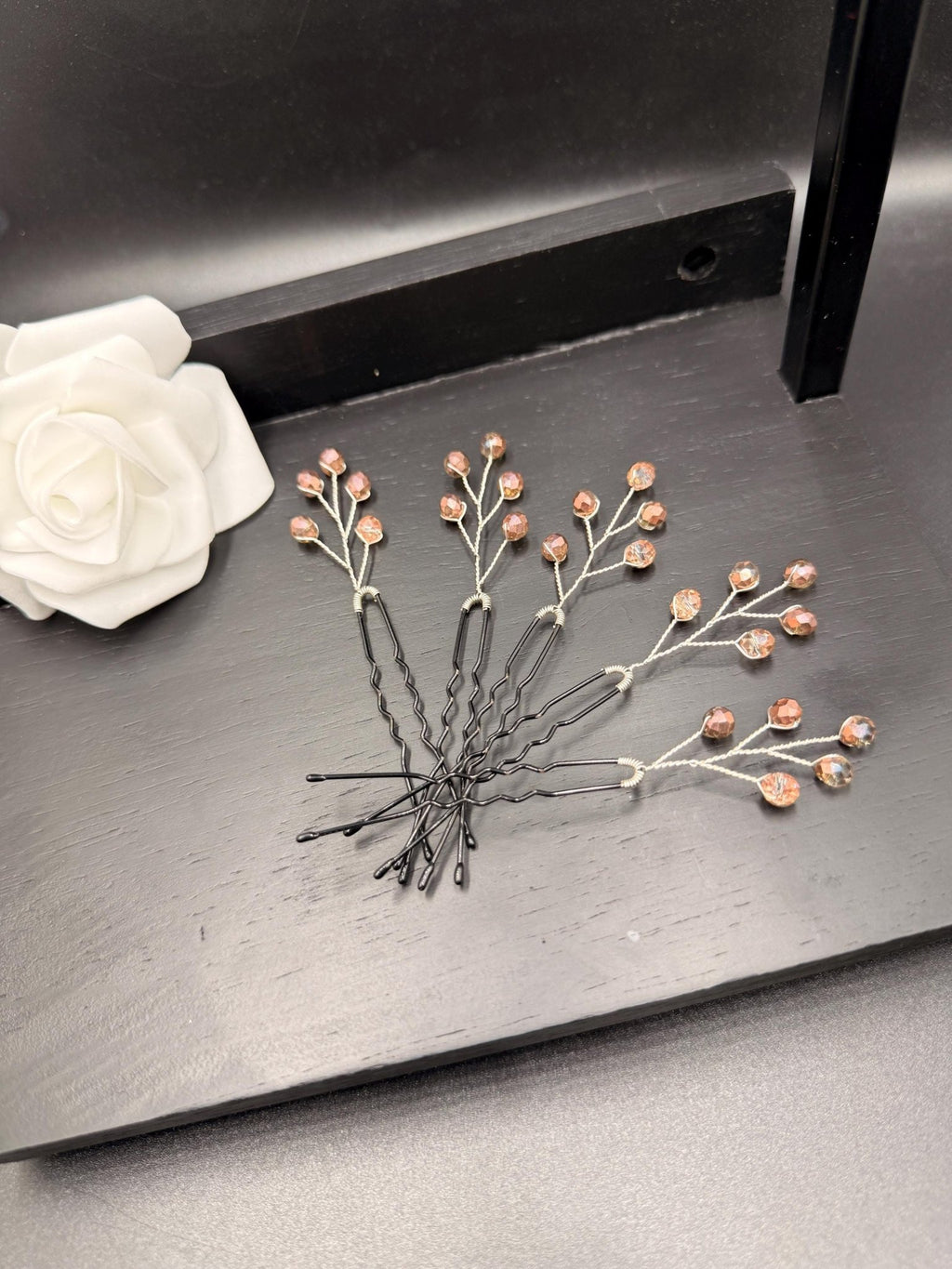 Haarnadeln in Champagner - Kupfer • Handgemachte Haarpins mit schimmernden Glasperlen • Elegantes Brautzubehör für Hochsteckfrisuren - AVYRAA BRIDAL