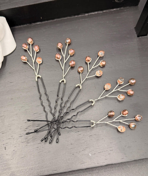 Haarnadeln in Champagner - Kupfer • Handgemachte Haarpins mit schimmernden Glasperlen • Elegantes Brautzubehör für Hochsteckfrisuren - AVYRAA BRIDAL