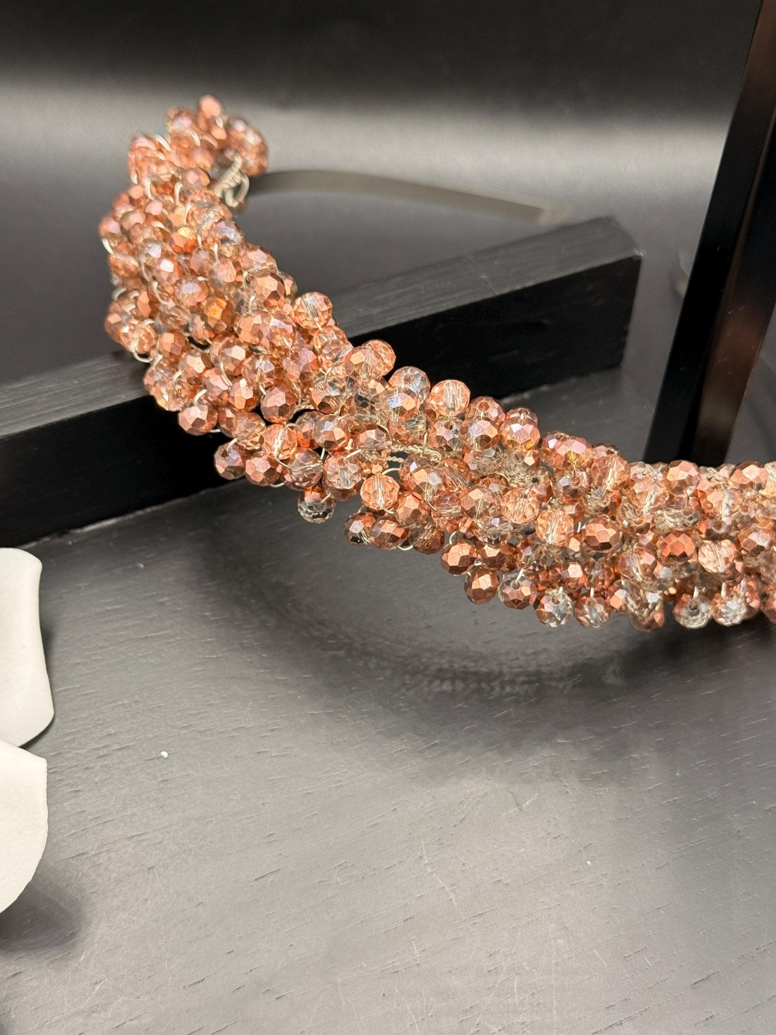 Handgefertigte Braut Tiara mit Champagner Kristallen – Eleganter Hochzeit Haarreif - AVYRAA BRIDAL