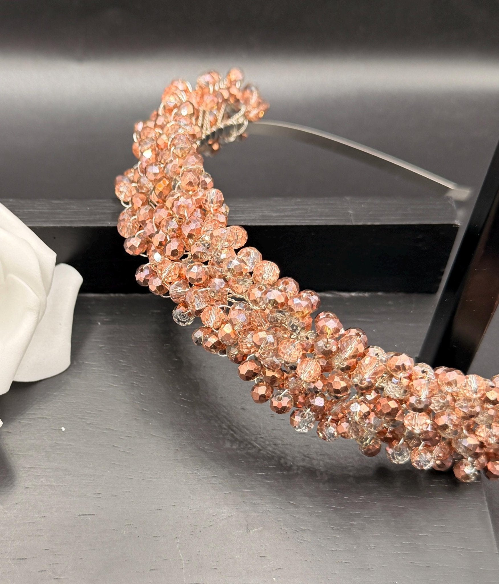Handgefertigte Braut Tiara mit Champagner Kristallen – Eleganter Hochzeit Haarreif - AVYRAA BRIDAL