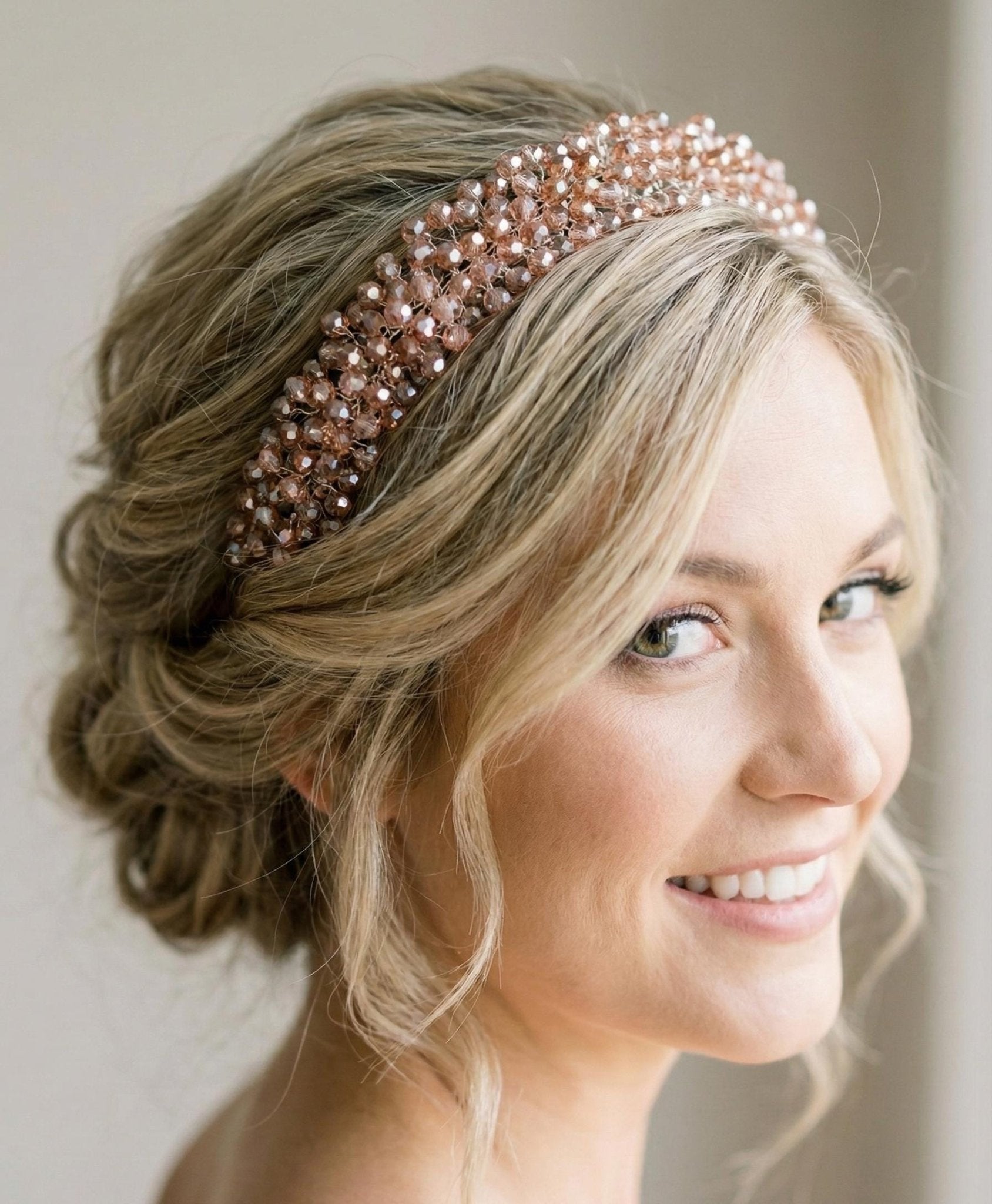 Handgefertigte Braut Tiara mit Champagner Kristallen – Eleganter Hochzeit Haarreif - AVYRAA BRIDAL