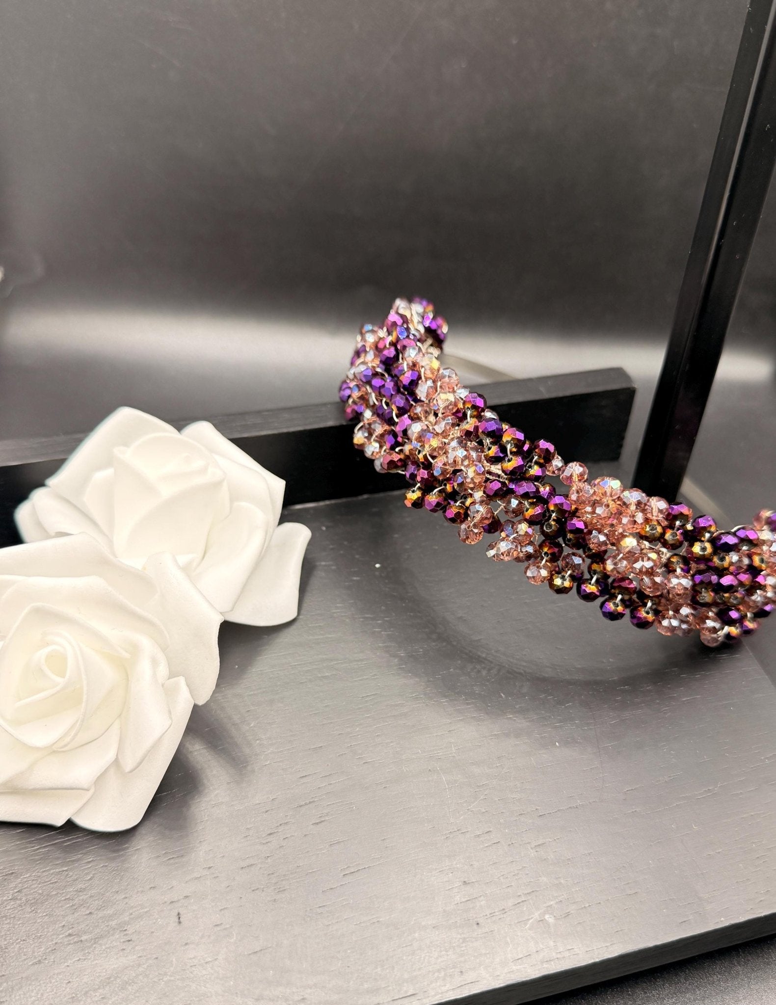 Handgefertigte Braut Tiara mit Violetten Kristallen – Eleganter Hochzeit Haarreif - AVYRAA BRIDAL