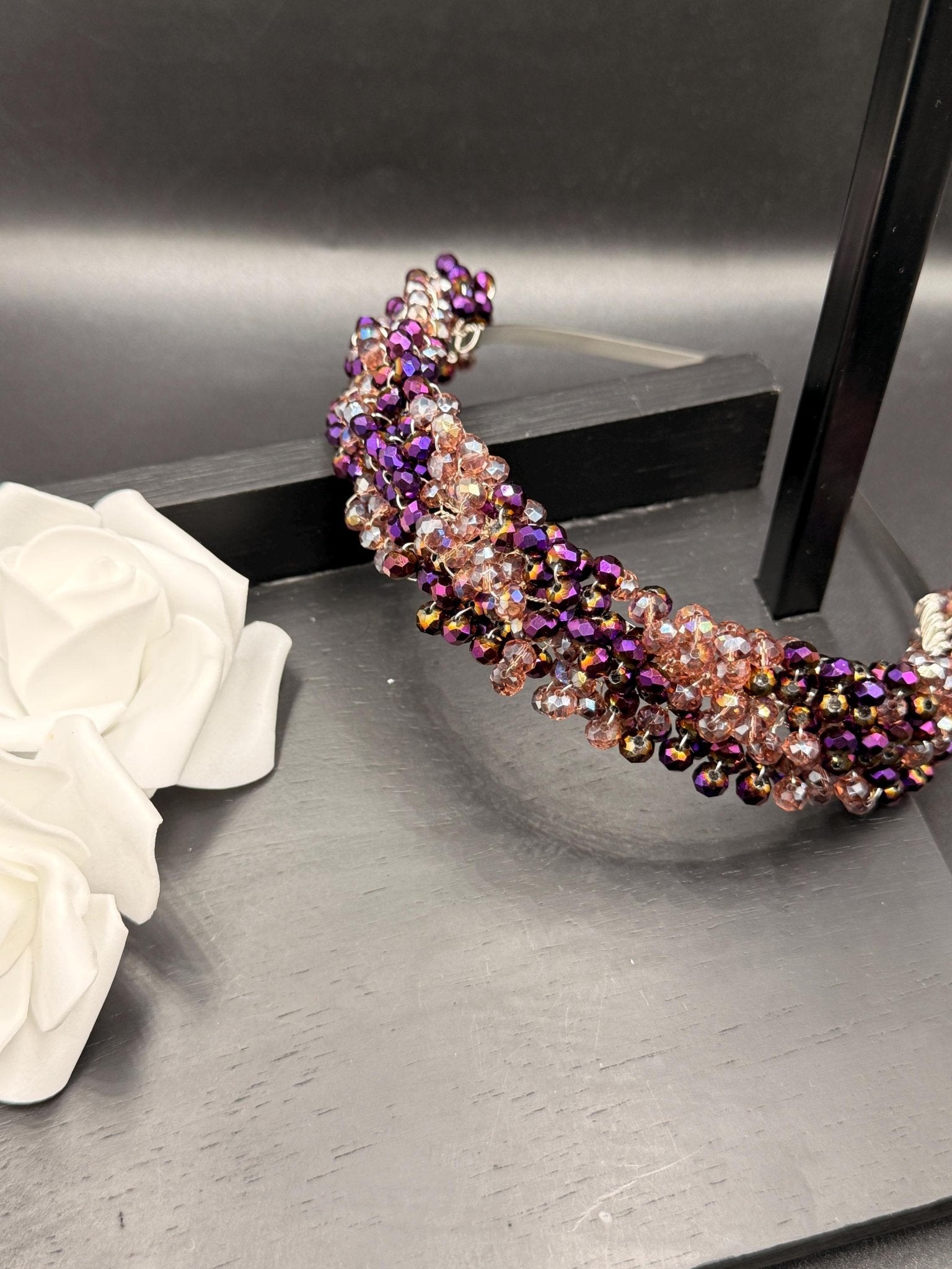 Handgefertigte Braut Tiara mit Violetten Kristallen – Eleganter Hochzeit Haarreif - AVYRAA BRIDAL
