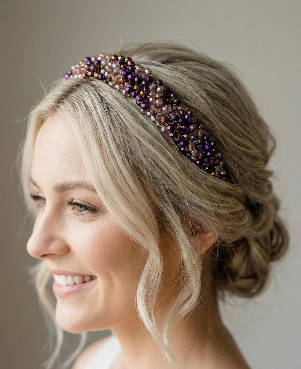 Handgefertigte Braut Tiara mit Violetten Kristallen – Eleganter Hochzeit Haarreif - AVYRAA BRIDAL
