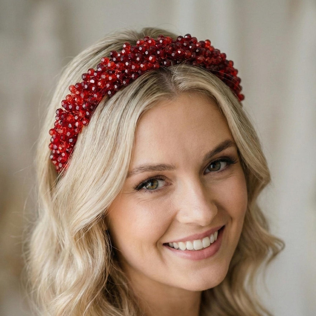 Handgefertigte Brautkrone aus roten Kristallen – luxuriöses Hochzeitsdiadem in Rubinrot & Dunkelrot, elegantes Bridal Headpiece - AVYRAA BRIDAL