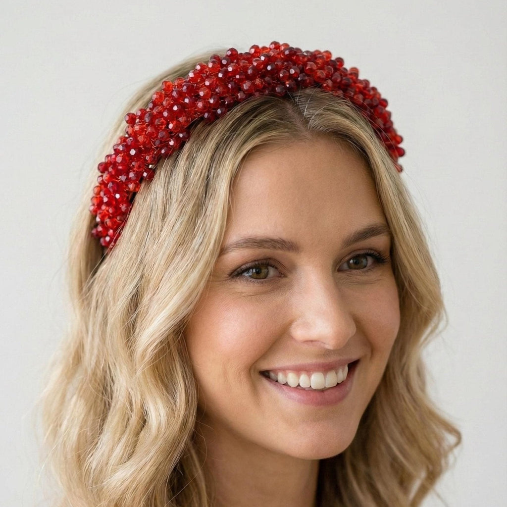 Handgefertigte Brautkrone aus roten Kristallen – luxuriöses Hochzeitsdiadem in Rubinrot & Dunkelrot, elegantes Bridal Headpiece - AVYRAA BRIDAL