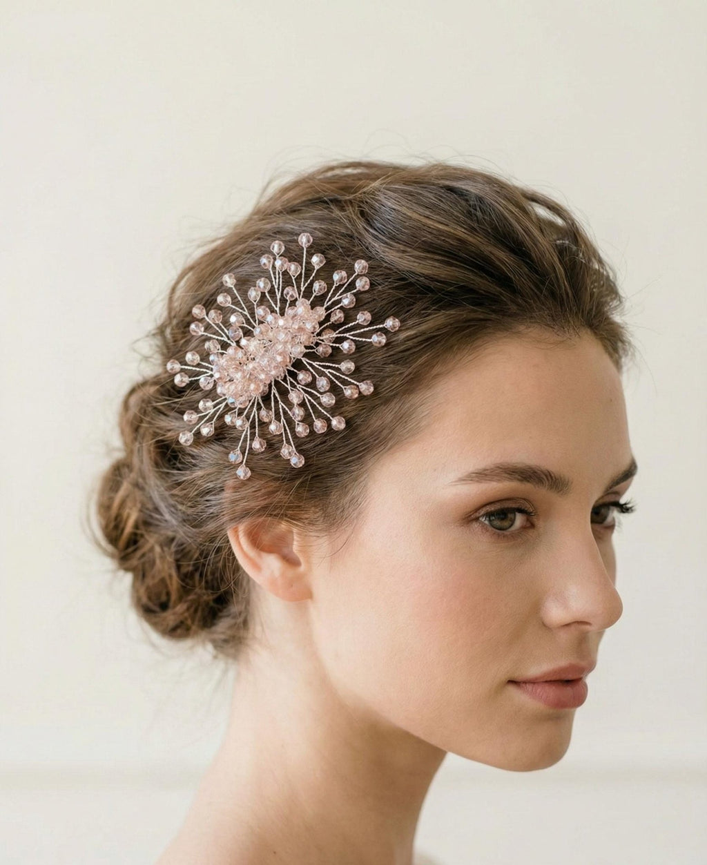 Handgemachter Haarkamm aus Kristall für zeitlose Brautfrisuren - AVYRAA BRIDAL
