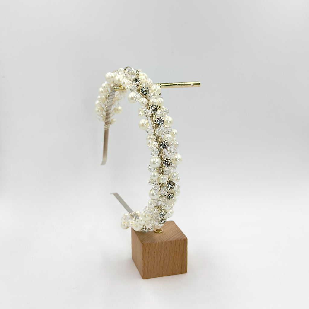 Eleganter Braut Haarreif mit Perlen und Kristallen