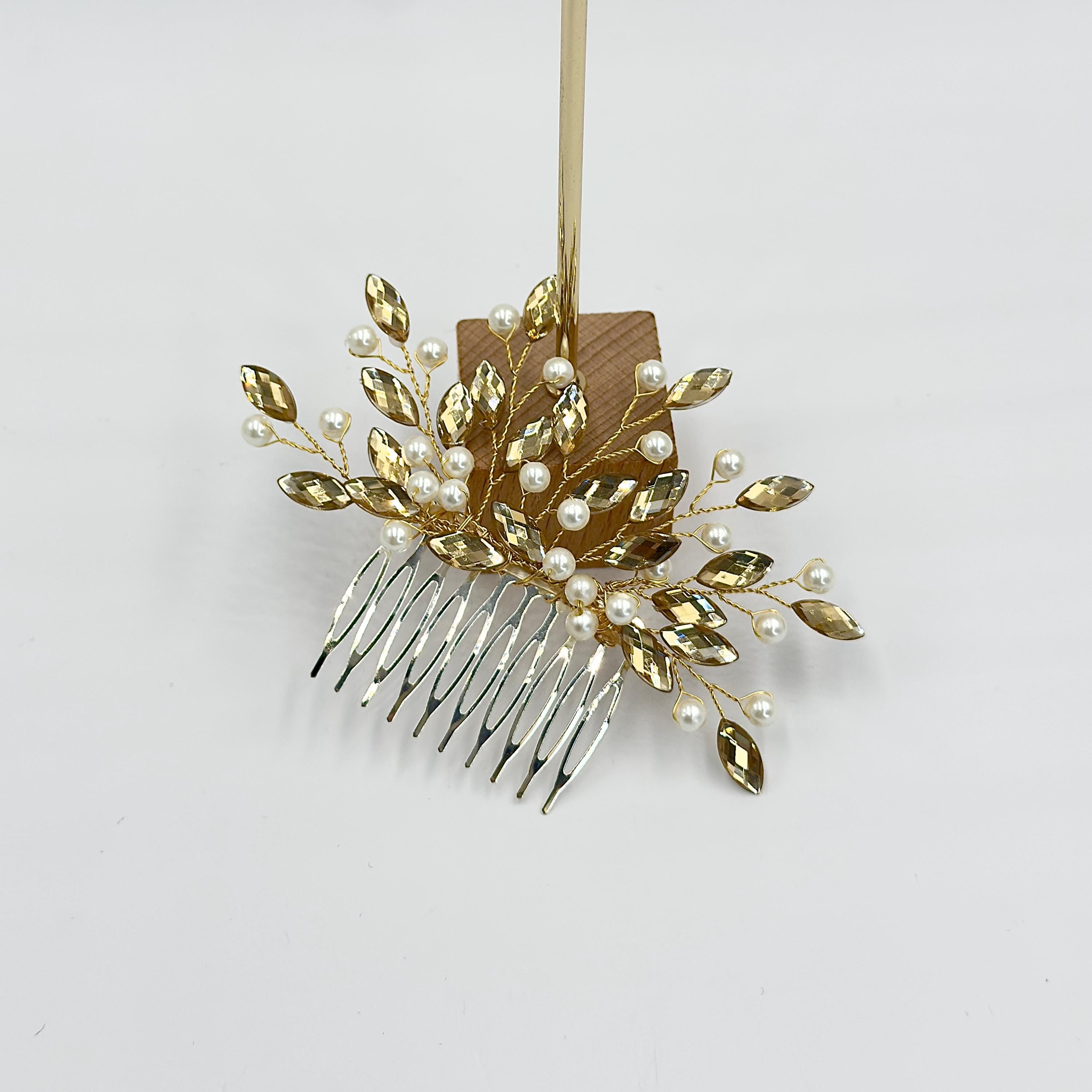 Eleganter Braut Haarkamm mit funkelnden Ziersteinen