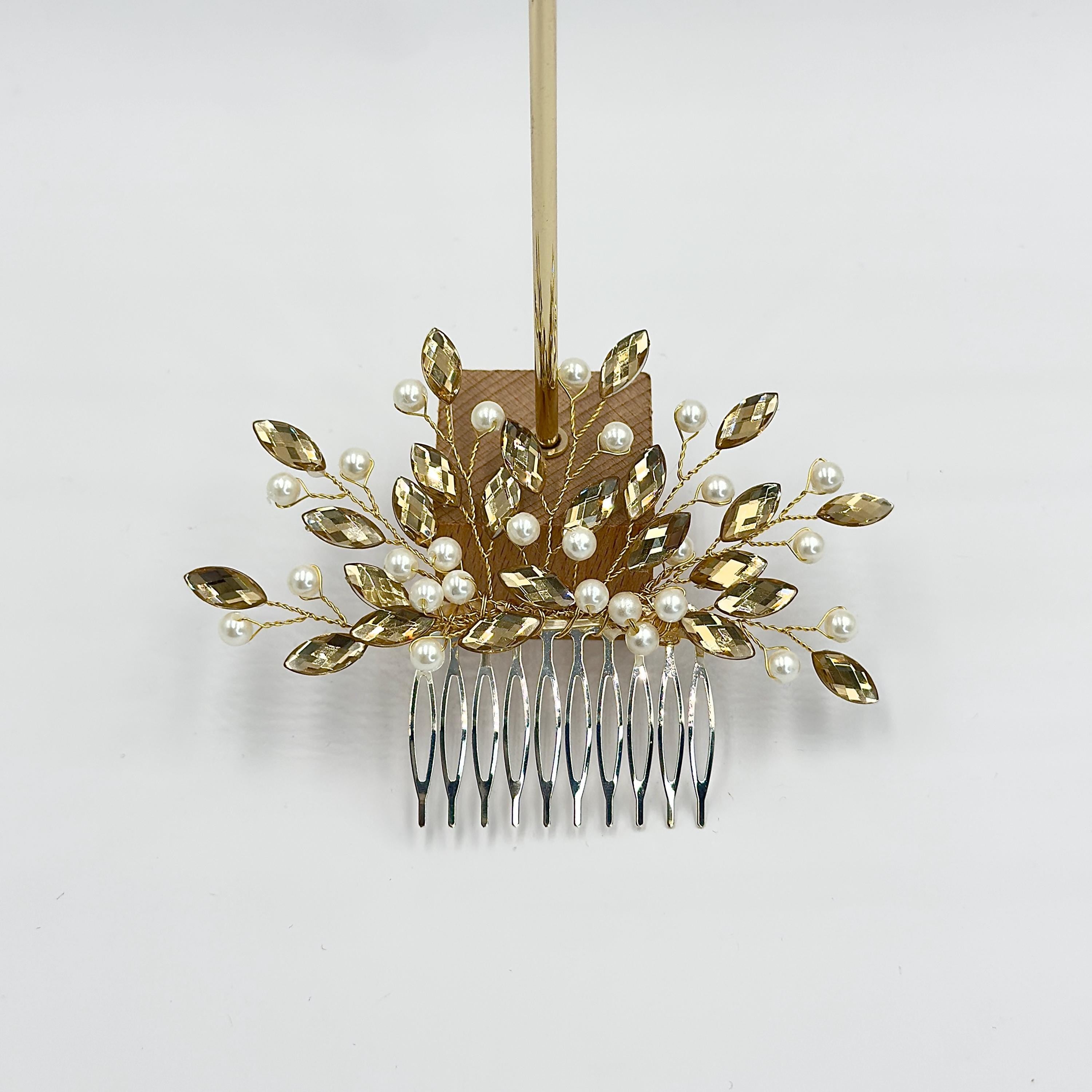 Eleganter Braut Haarkamm mit funkelnden Ziersteinen