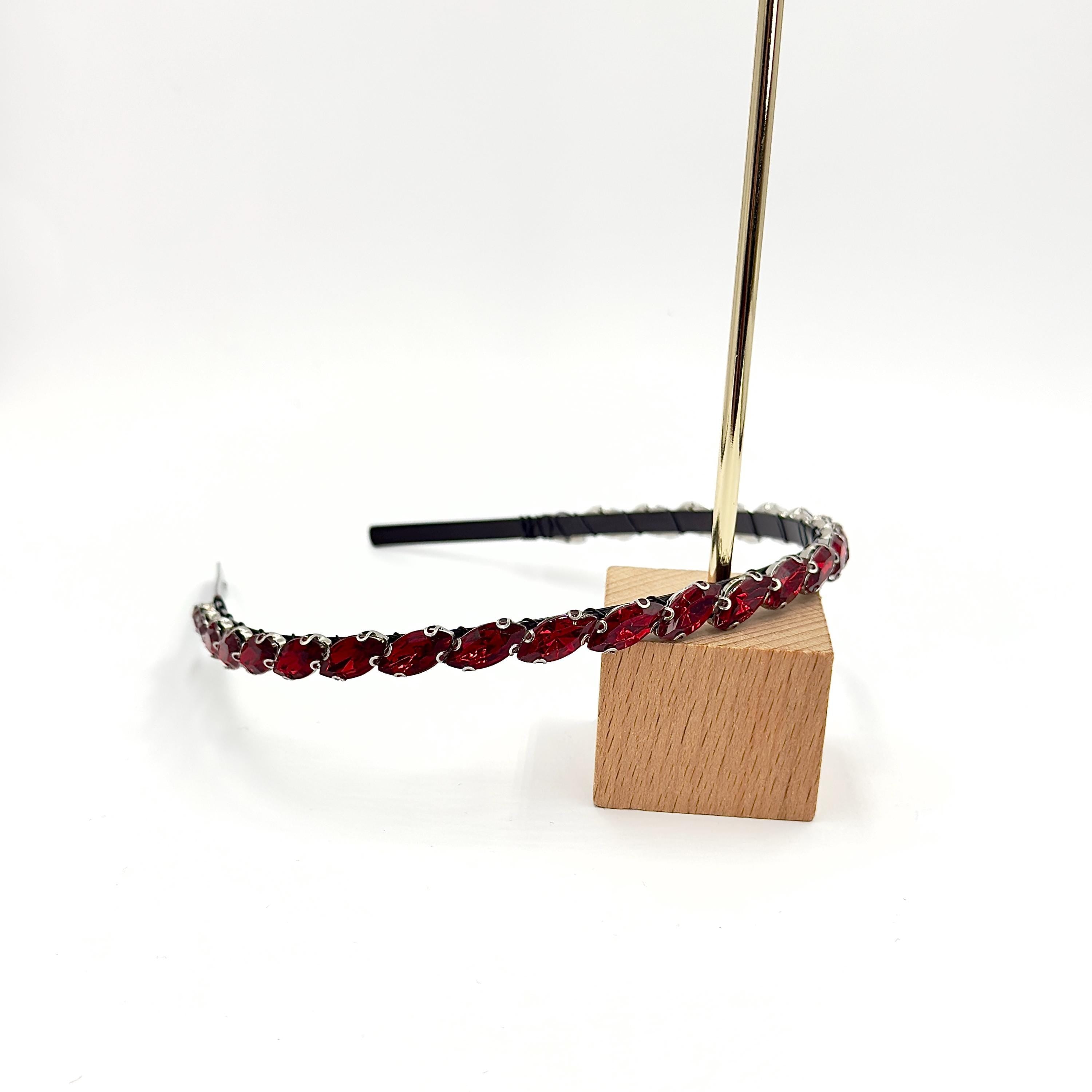 Roter Kristall-Haarreif | Schmaler Braut-Haarschmuck in Schwarz