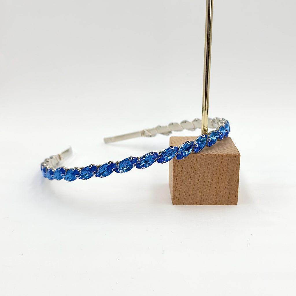 Brauthaarreif mit dunkelblauen Kristallen | Silberfarbener minimalistischer Haarschmuck für Hochzeit & Something Blue