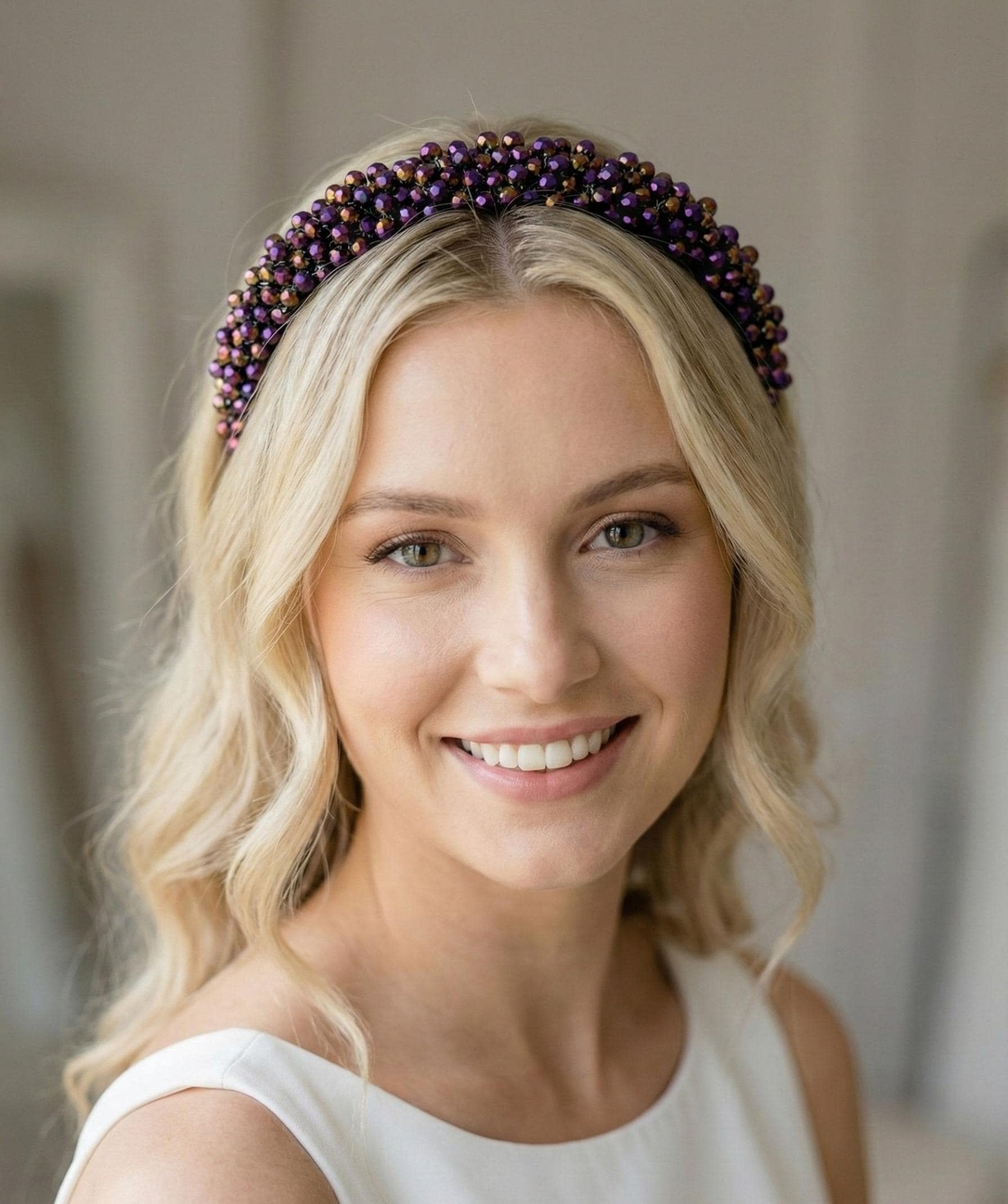 Irisierender Kristall Haarreif in Violett – Luxuriöses Diadem für Hochzeit und Abendmode - AVYRAA BRIDAL