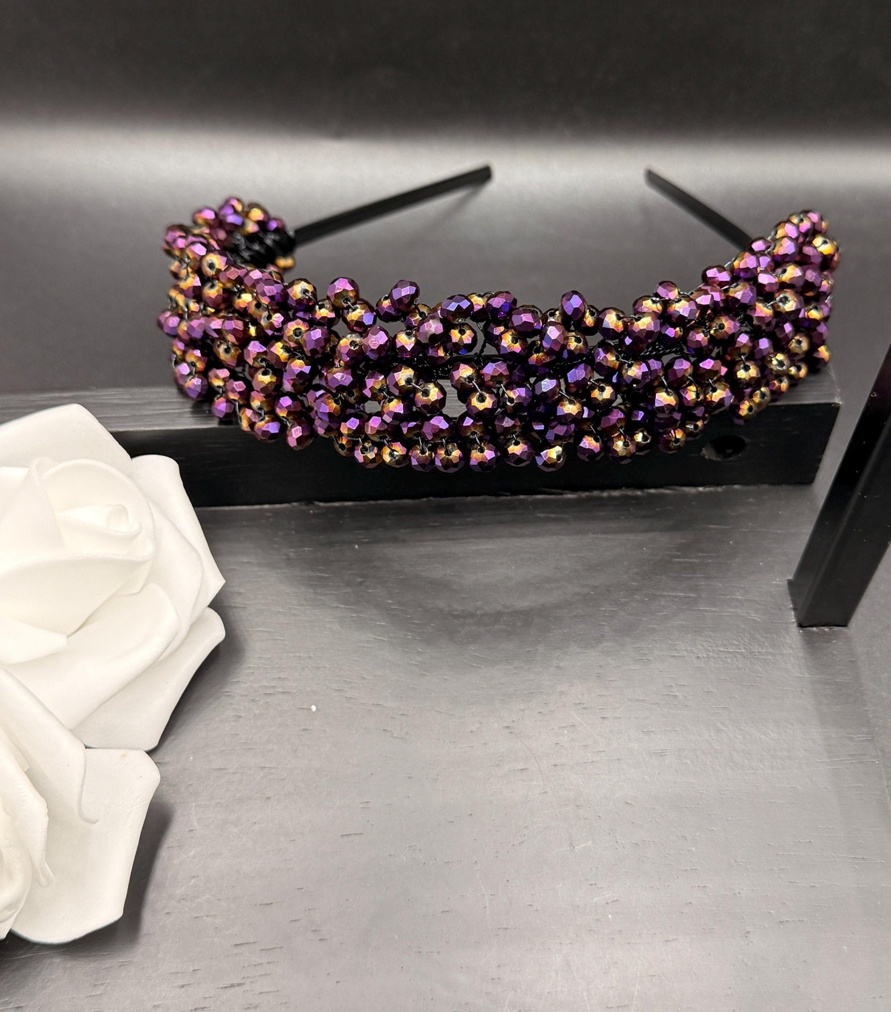 Irisierender Kristall Haarreif in Violett – Luxuriöses Diadem für Hochzeit und Abendmode - AVYRAA BRIDAL