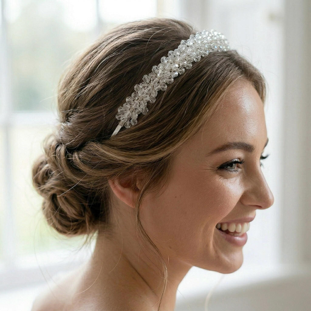 Klare Kristall Tiara mit Strass für Brautfrisuren - AVYRAA BRIDAL