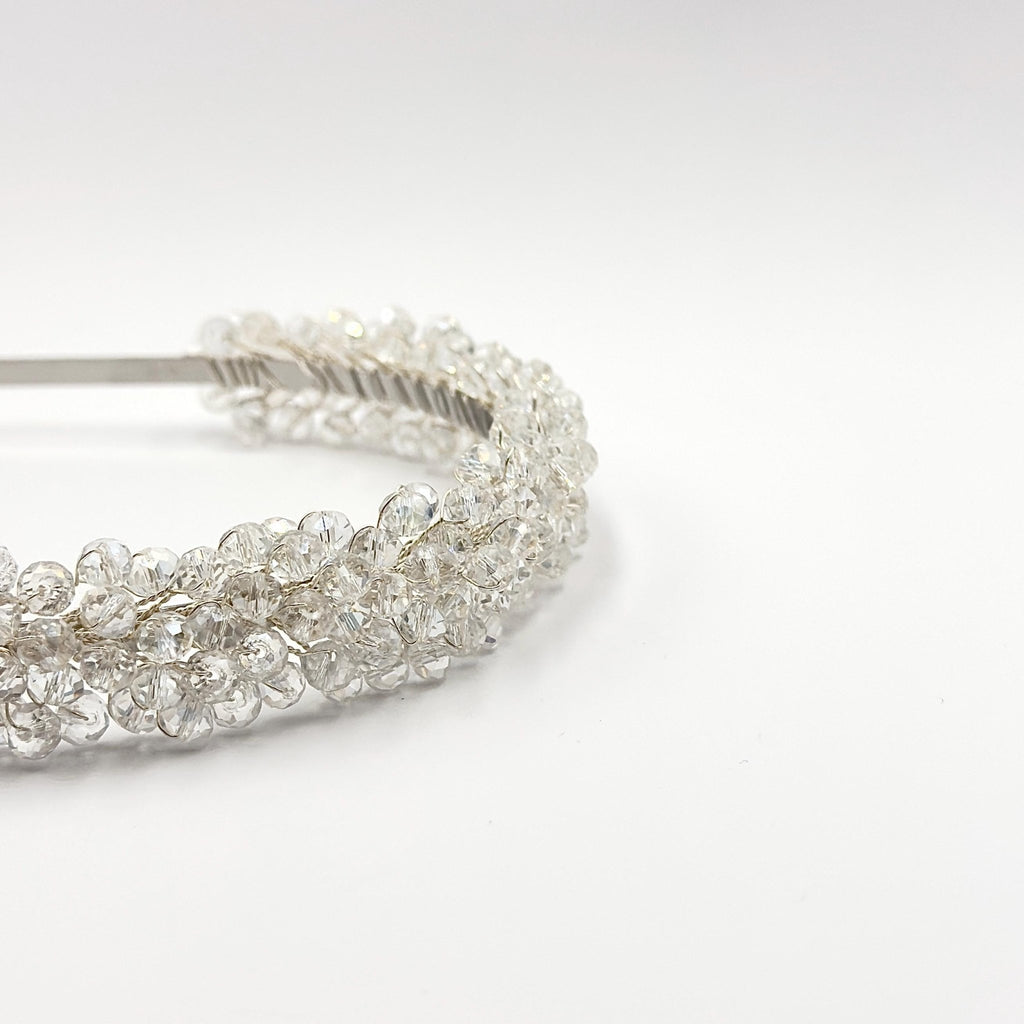 Klare Kristall Tiara mit Strass für Brautfrisuren - AVYRAA BRIDAL