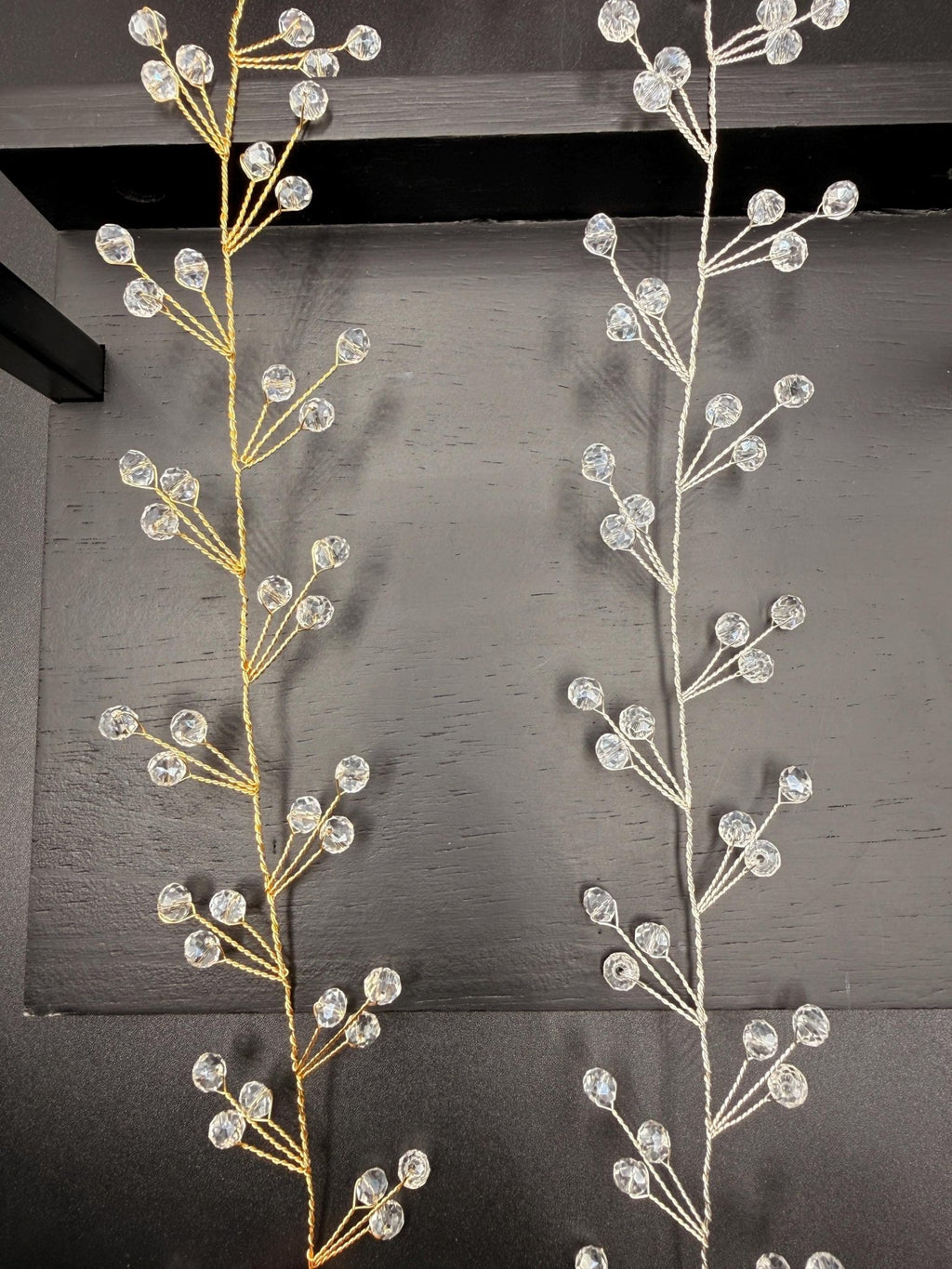 Kristall Hair Vine in Gold oder Silber für Bräute - AVYRAA BRIDAL